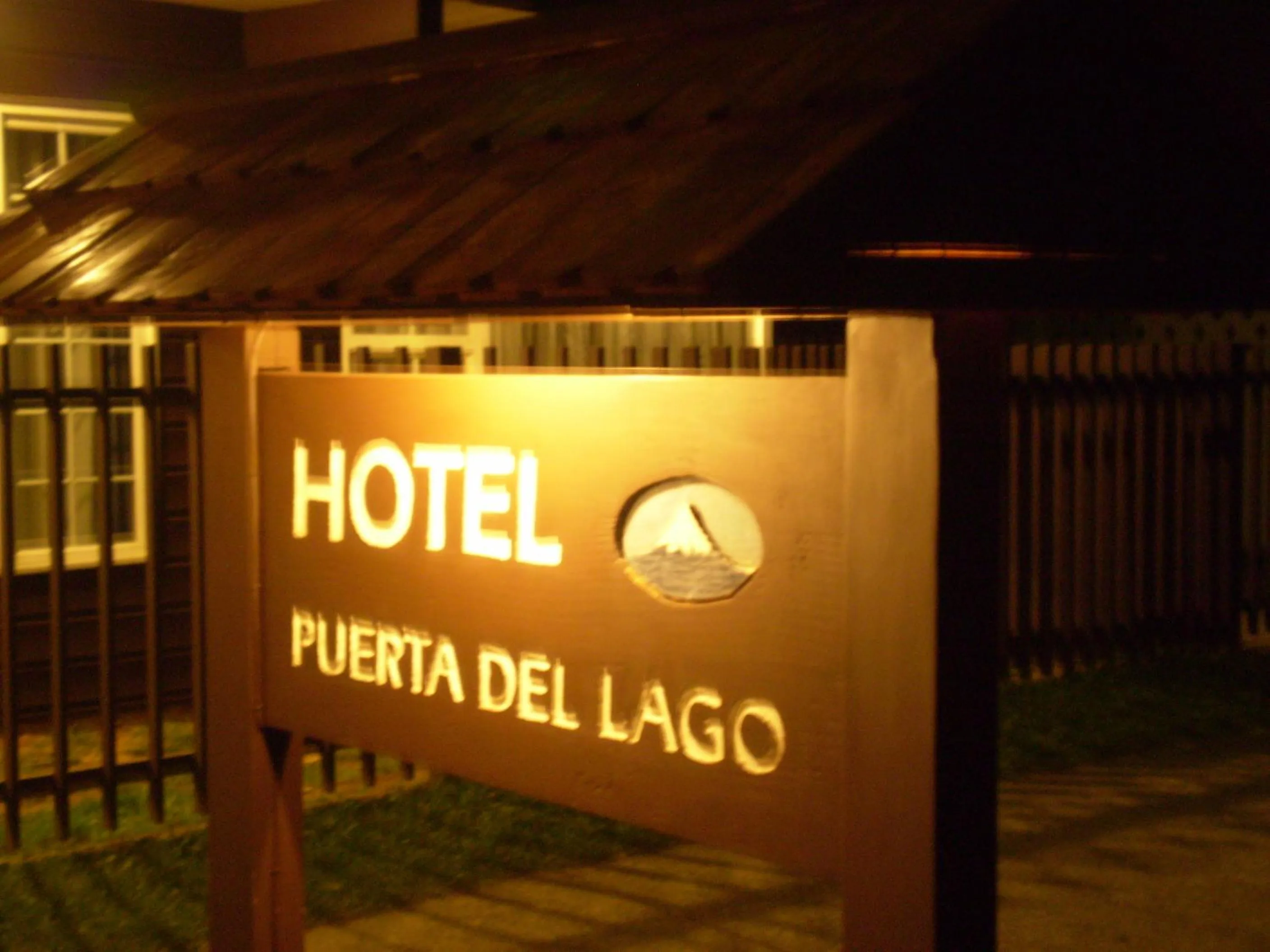 Property logo or sign in Hotel Puerta del Lago