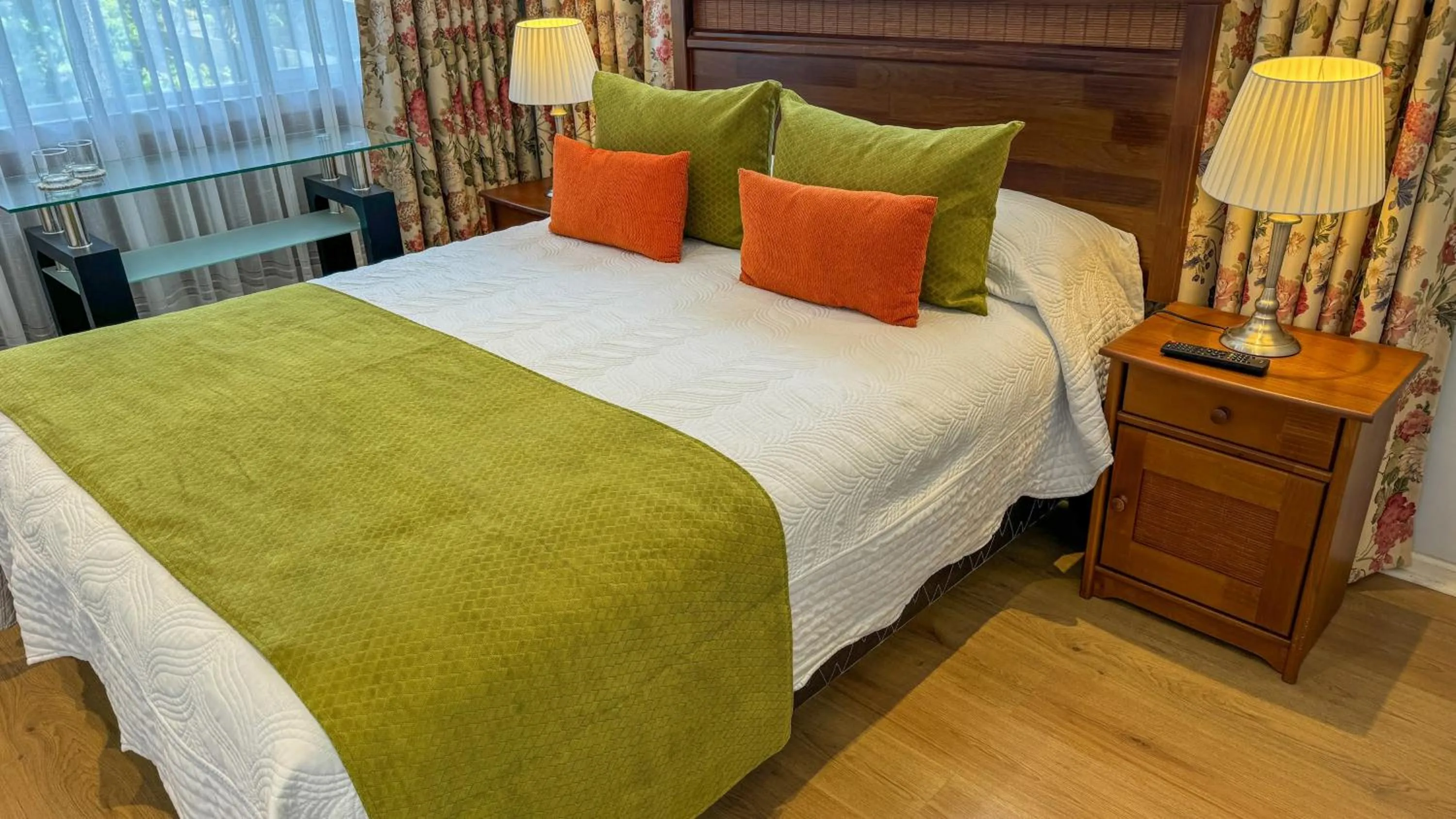 Bed in Hotel Puerta del Lago