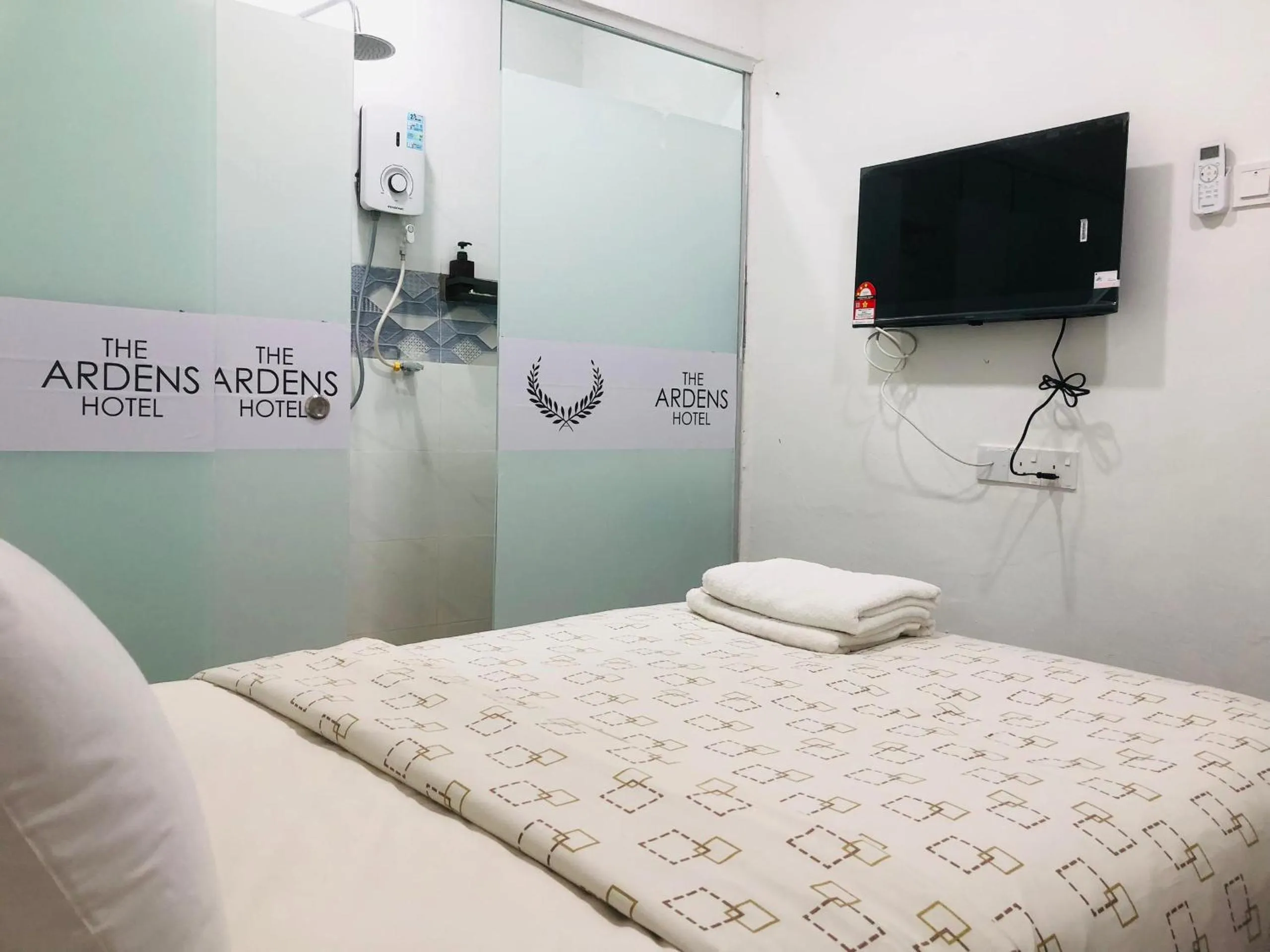 Bed in The Ardens Hotel - Pekan Nenas, Pontian