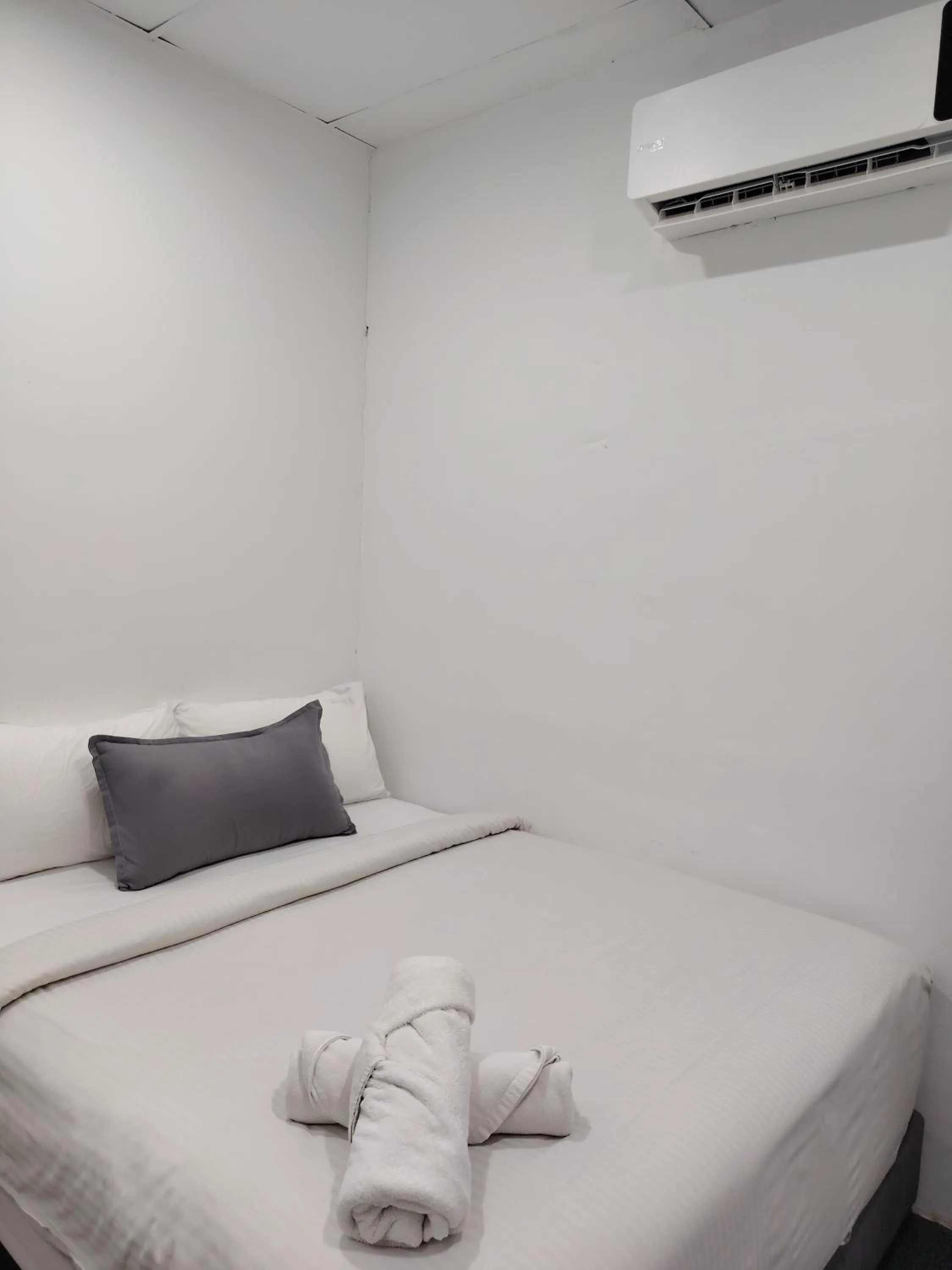 Bed in The Ardens Hotel - Pekan Nenas, Pontian