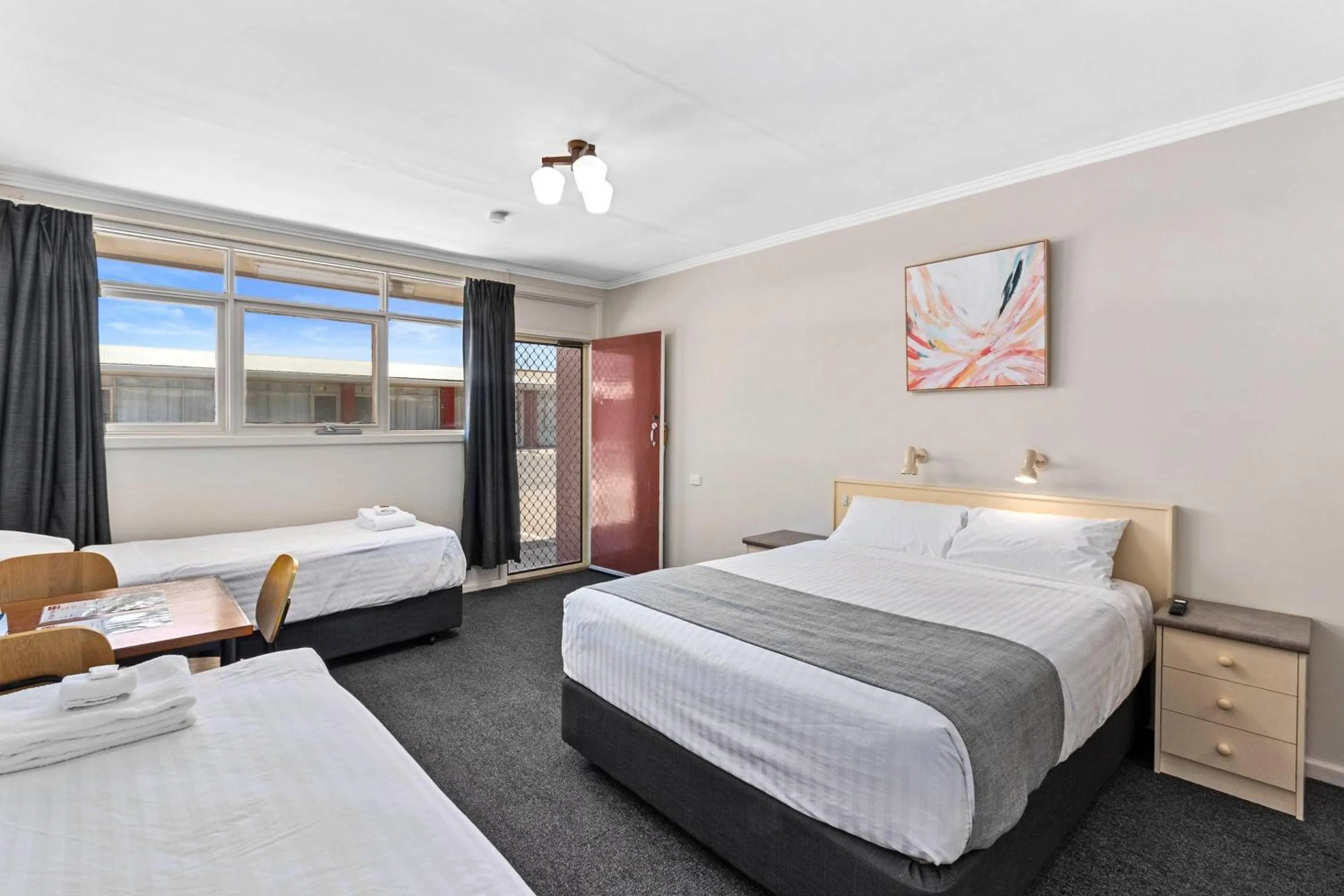 Bedroom, Bed in Econo Lodge Port Augusta
