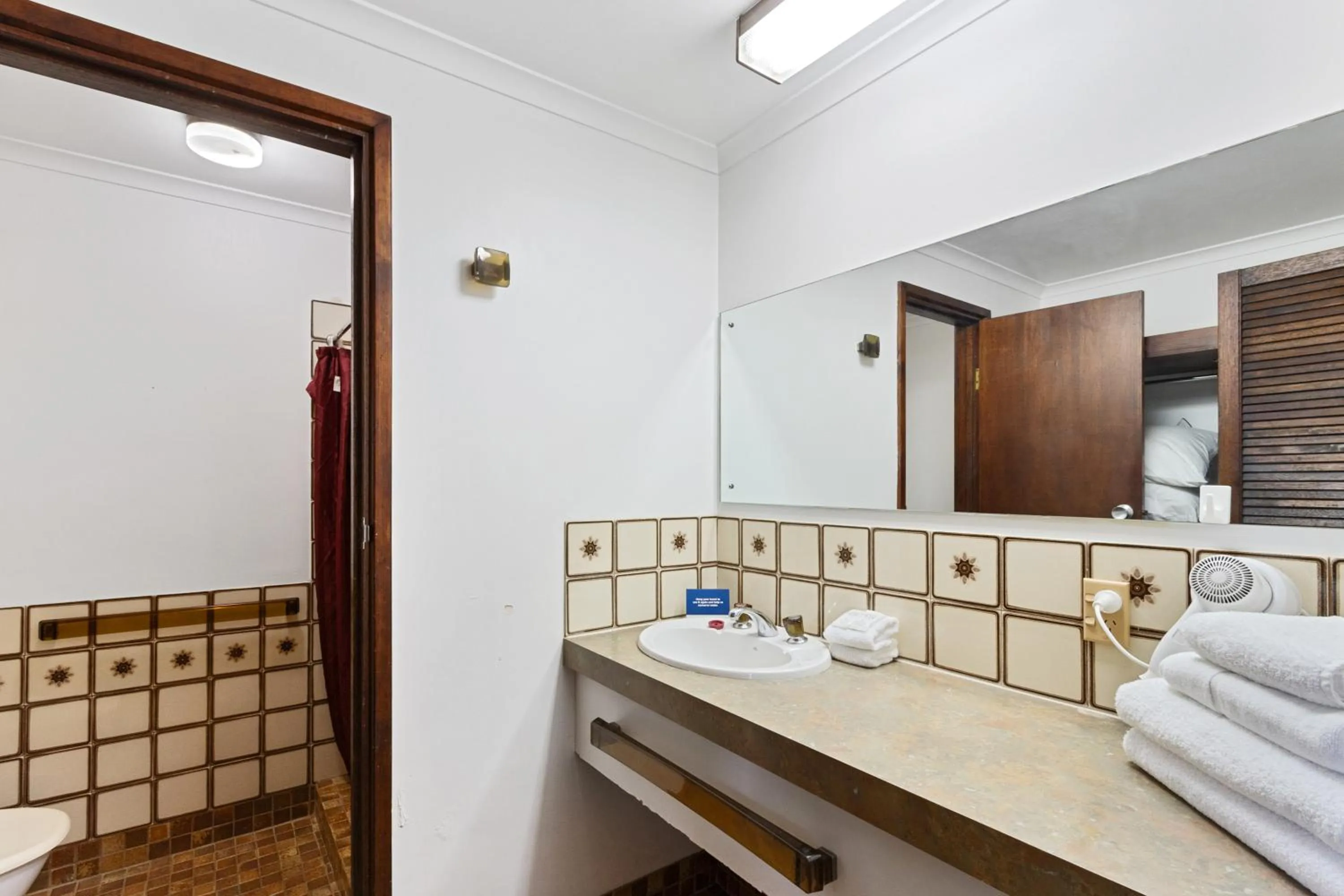 Bed in Econo Lodge Port Augusta