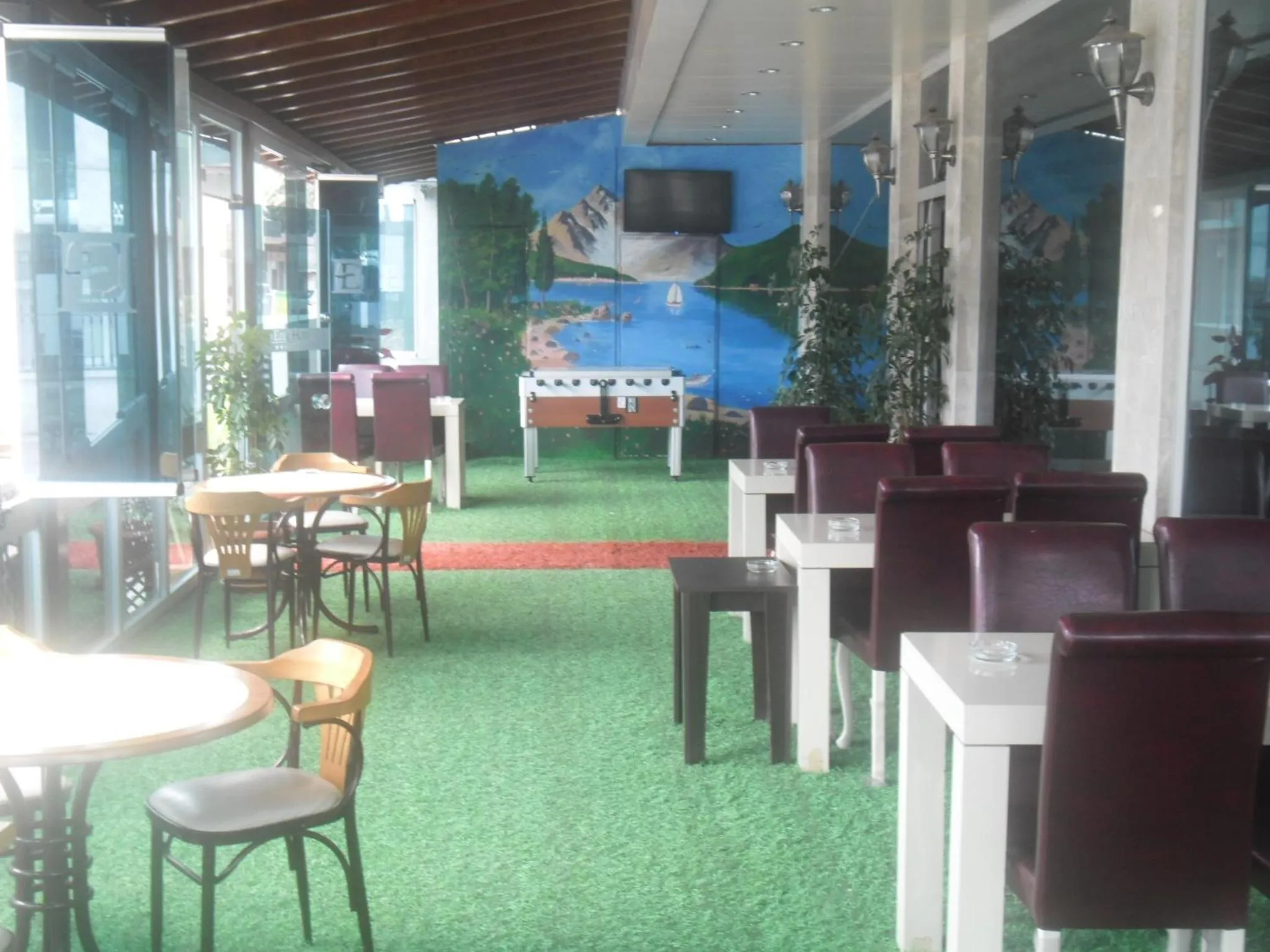 Restaurant/places to eat in Grand Ezel Hotel