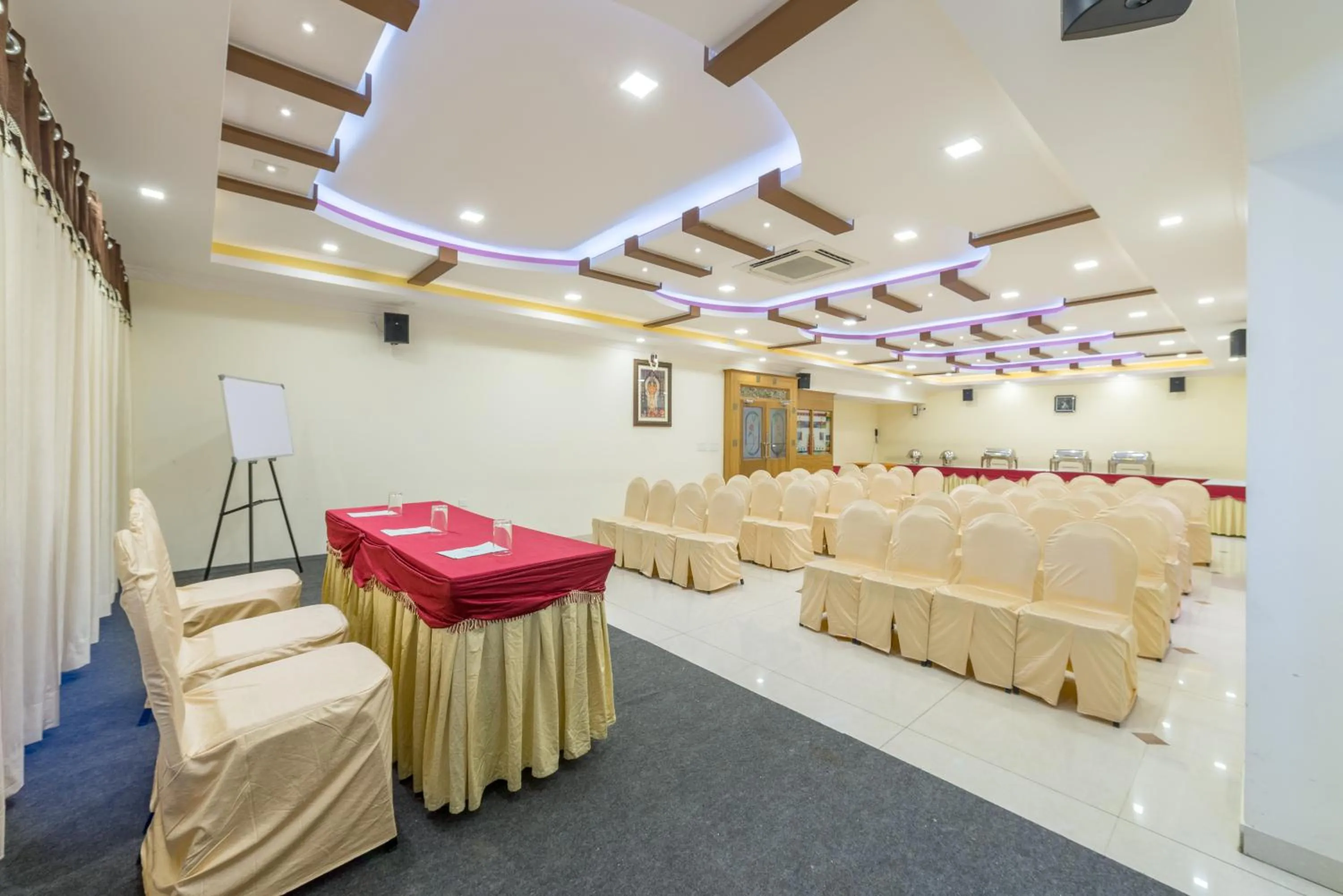 Banquet/Function facilities in Treebo Akshaya Lalbagh Inn