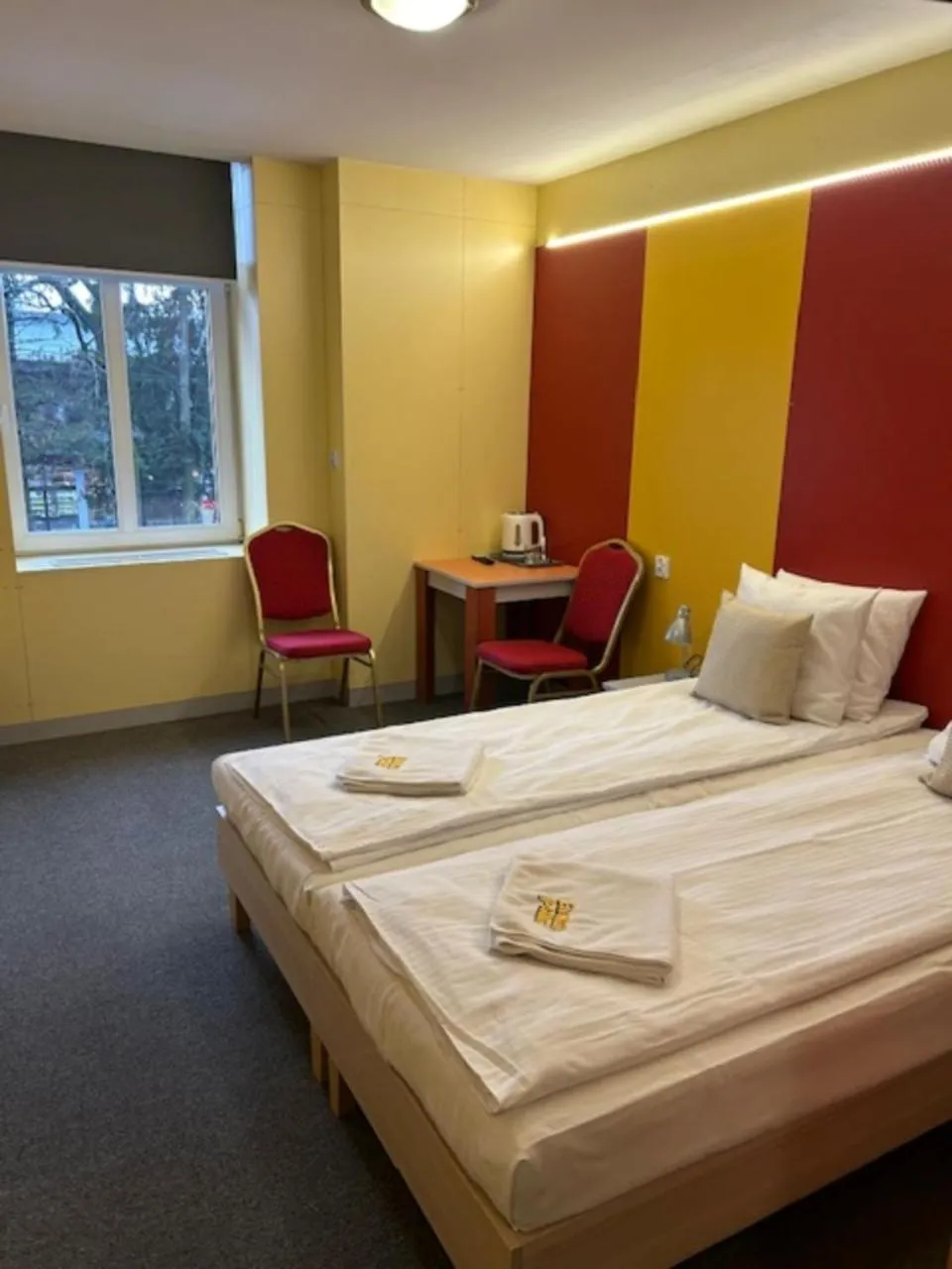 Property building, Bed in Elemels Planet