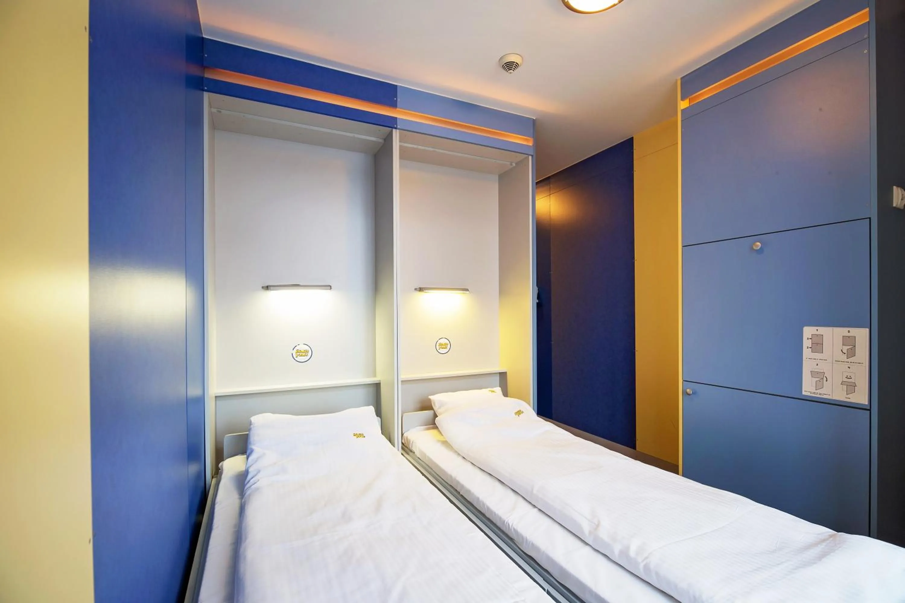 cot, Bed in Elemels Planet