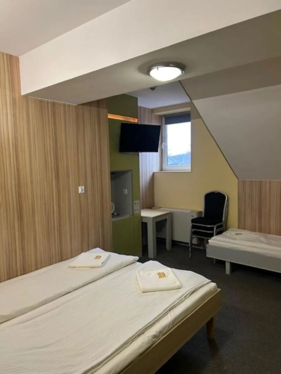 TV and multimedia, Bed in Elemels Planet