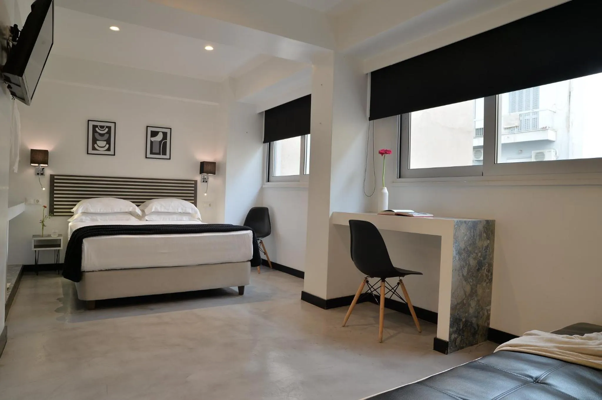 Photo of the whole room, Bed in Alter Athens