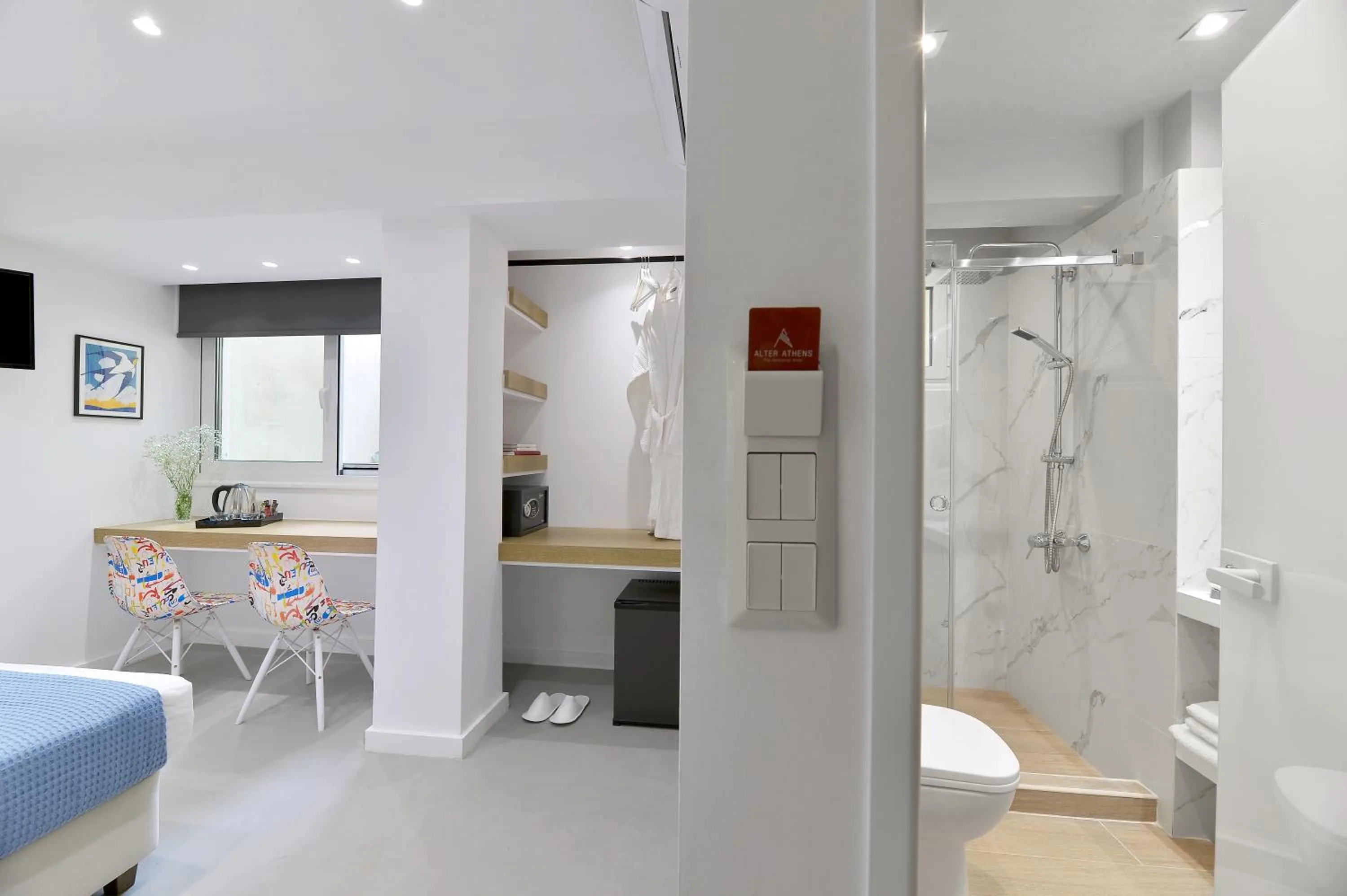 Photo of the whole room in Alter Athens