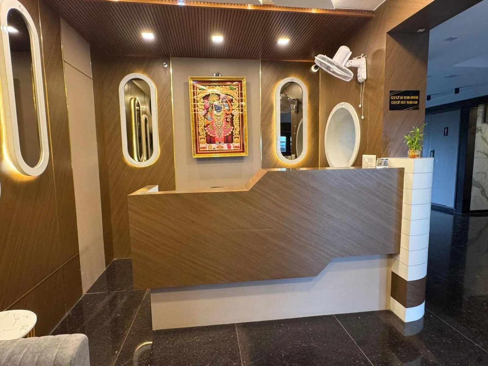 Property building in Hotel Skyland