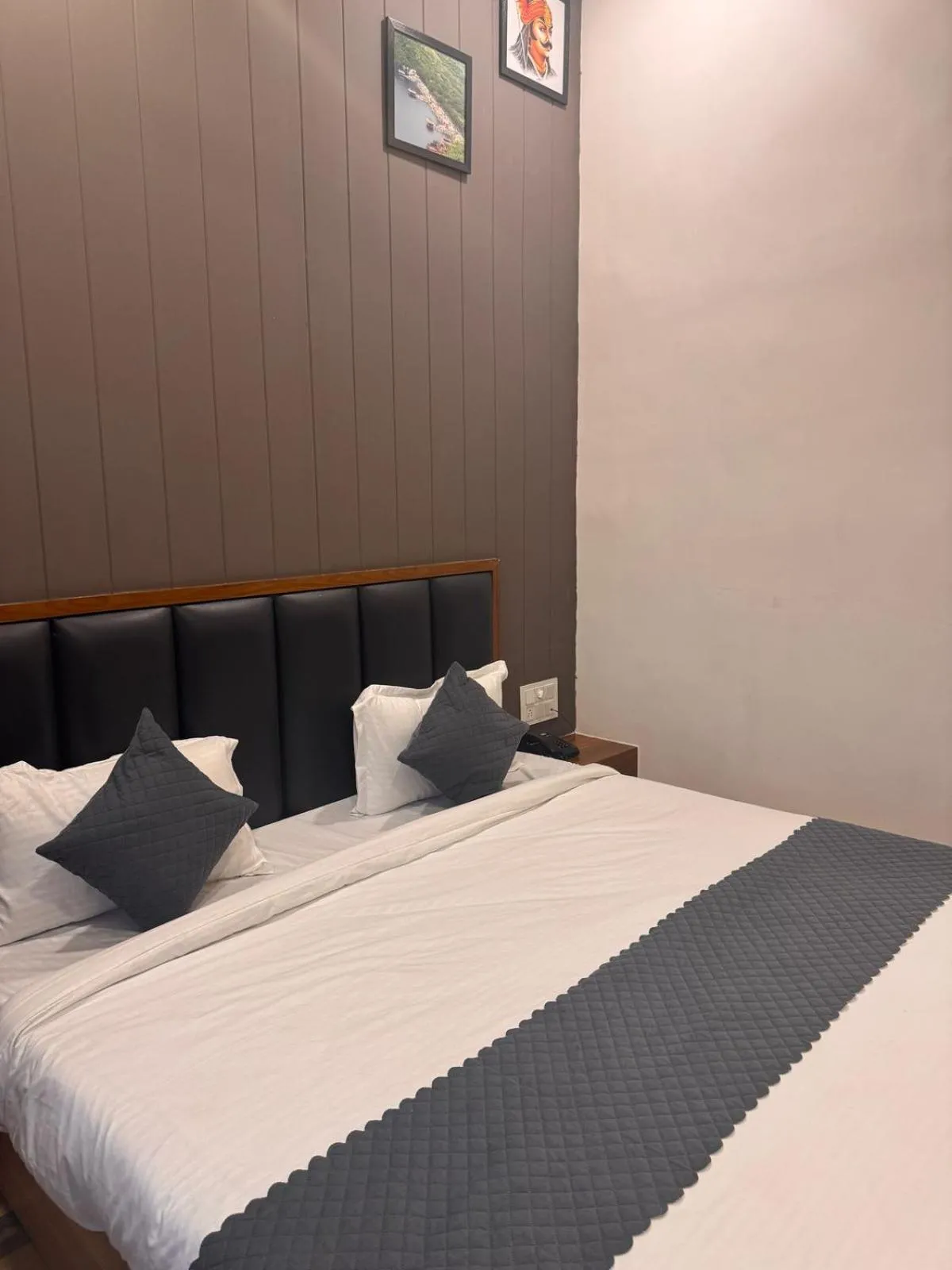 Bedroom, Bed in Hotel Skyland