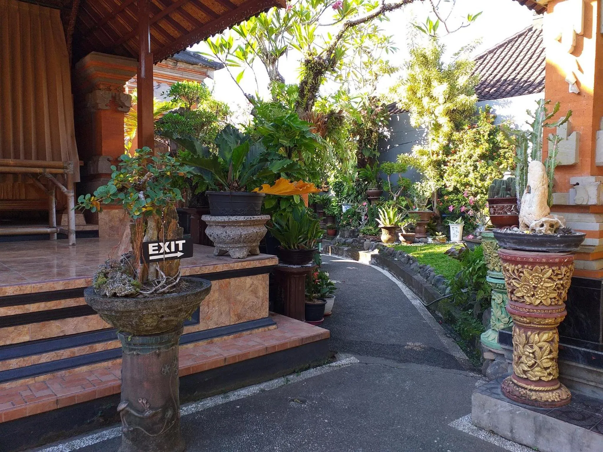 On site in Puri Asri Bungalow Ubud