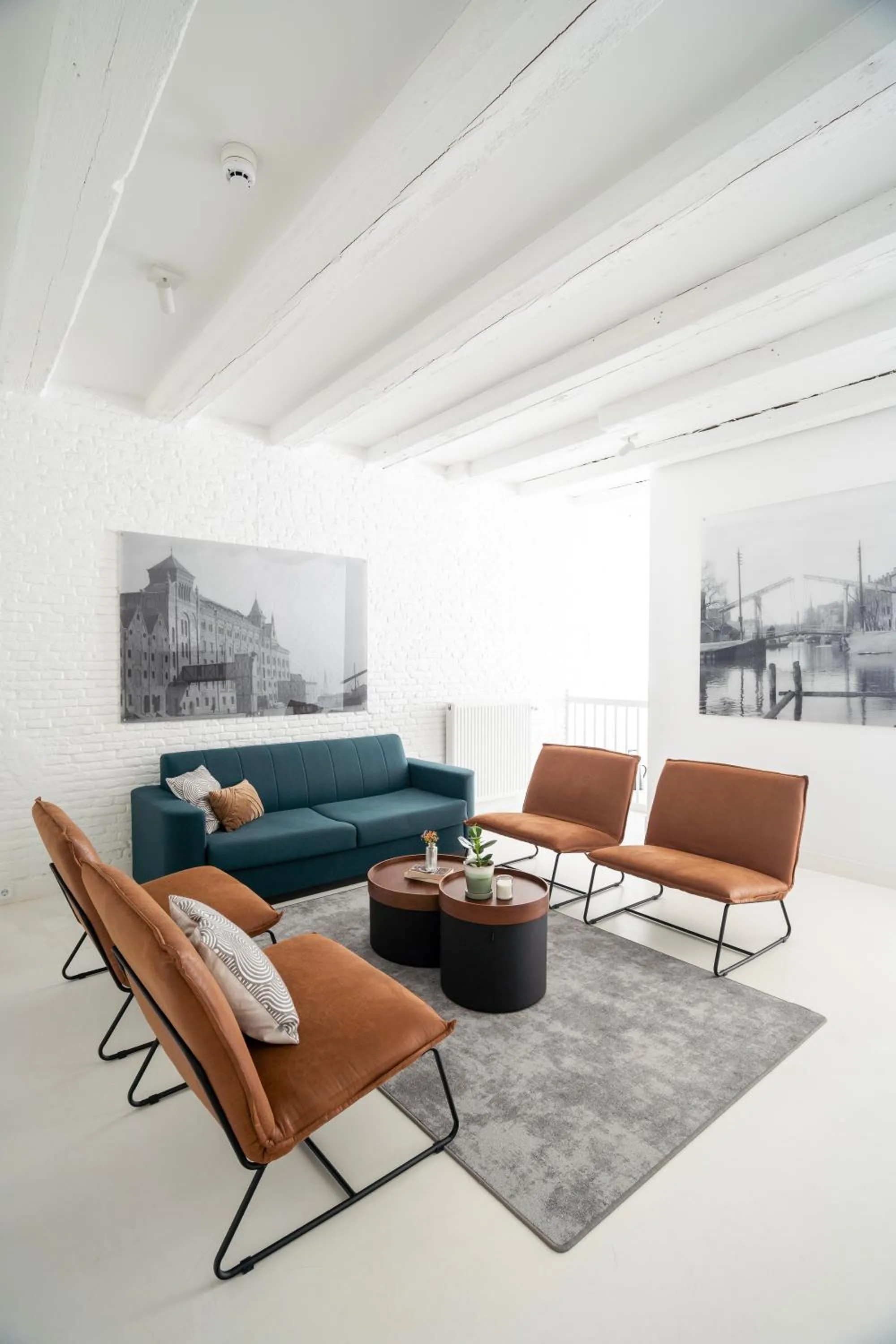 Living room in YAYS Amsterdam Salthouse Canal by Numa