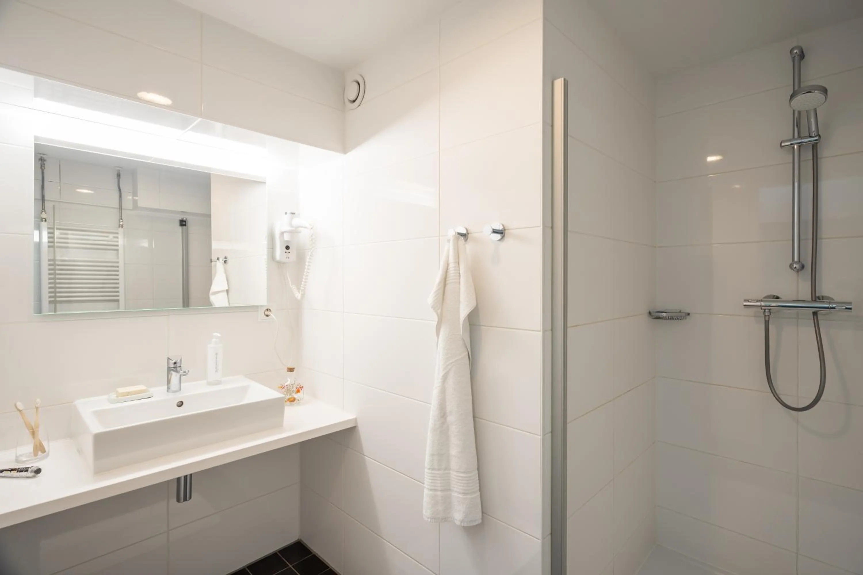 Shower in YAYS Amsterdam Salthouse Canal by Numa