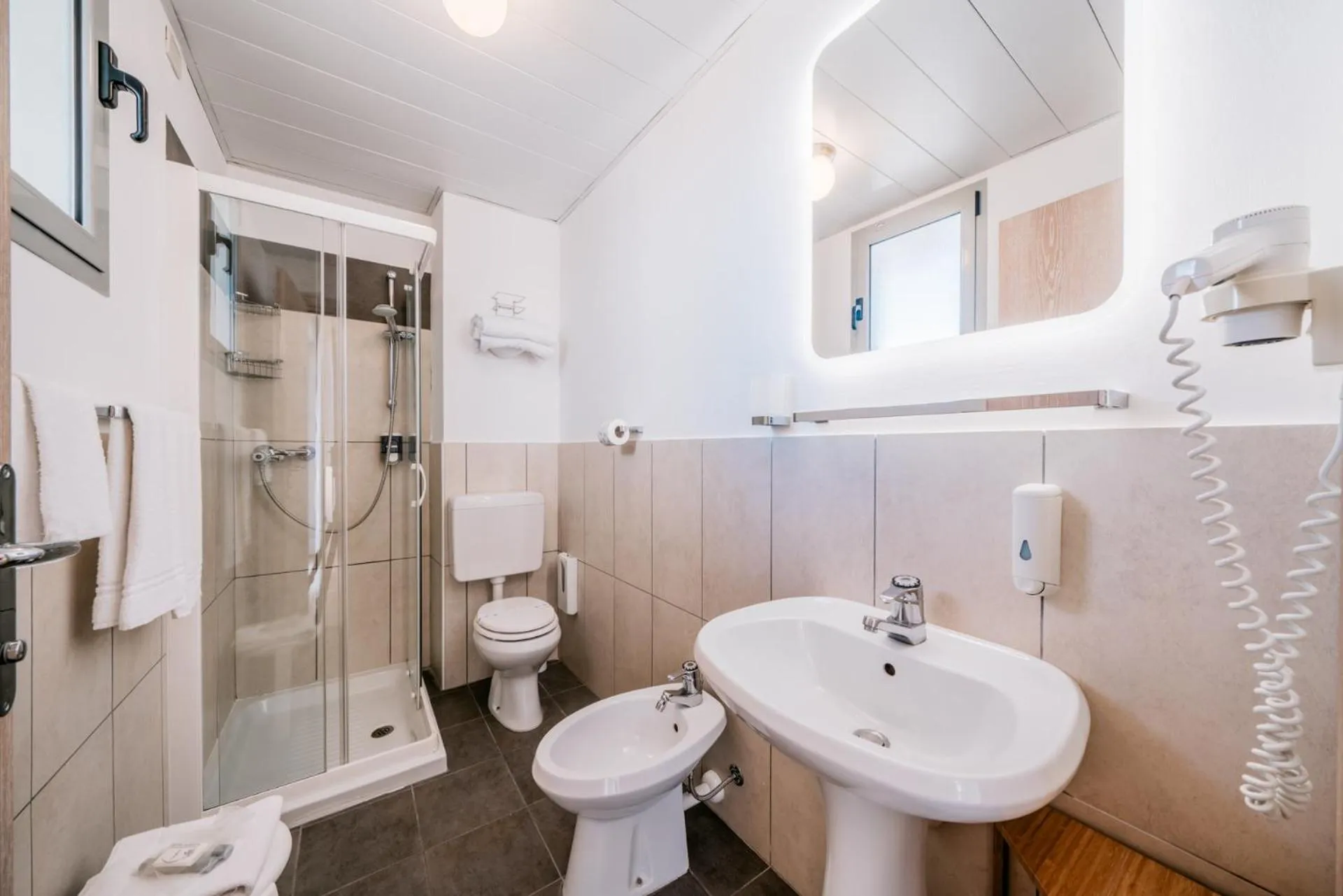 Bathroom in Hotel Europa Lignano