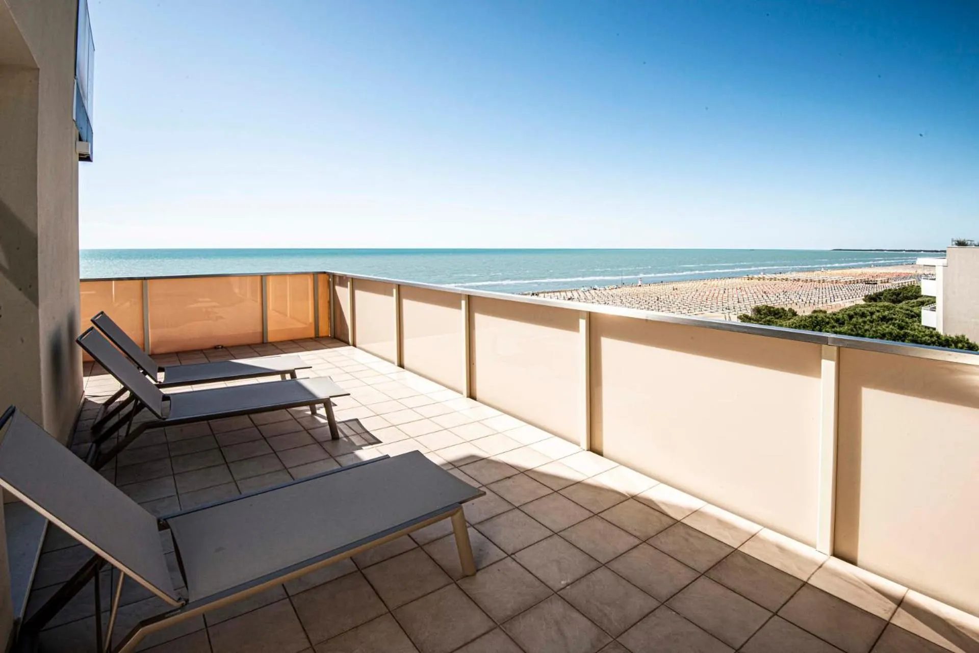 sunbed in Hotel Europa Lignano