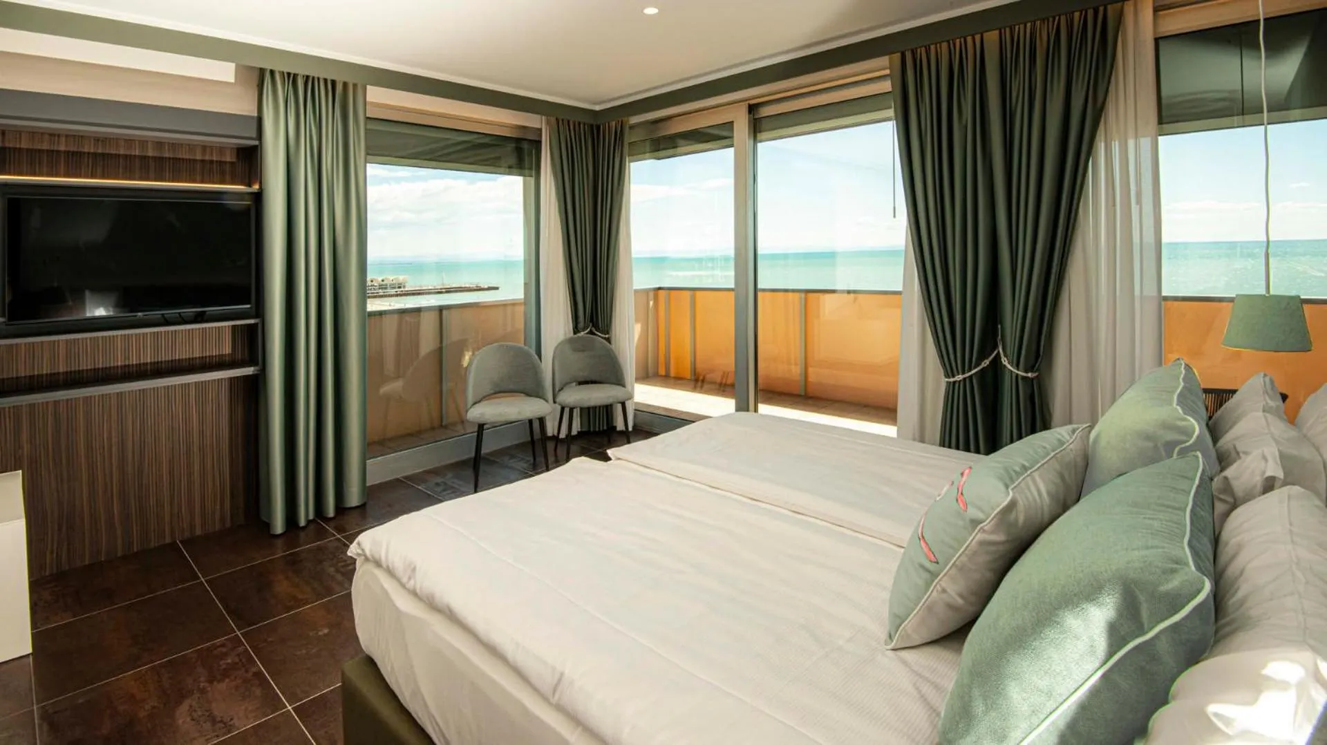 Photo of the whole room, Bed in Hotel Europa Lignano