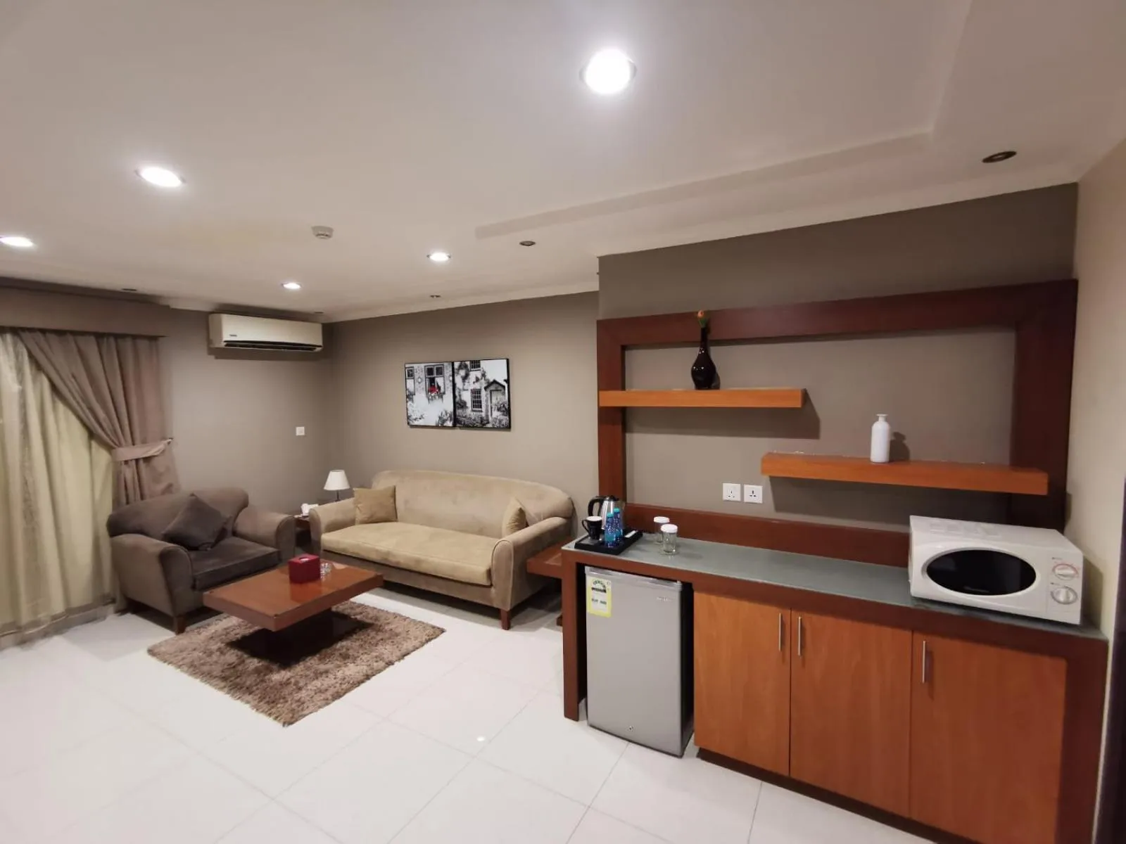 Living room in Ashbonh Hotel Suites