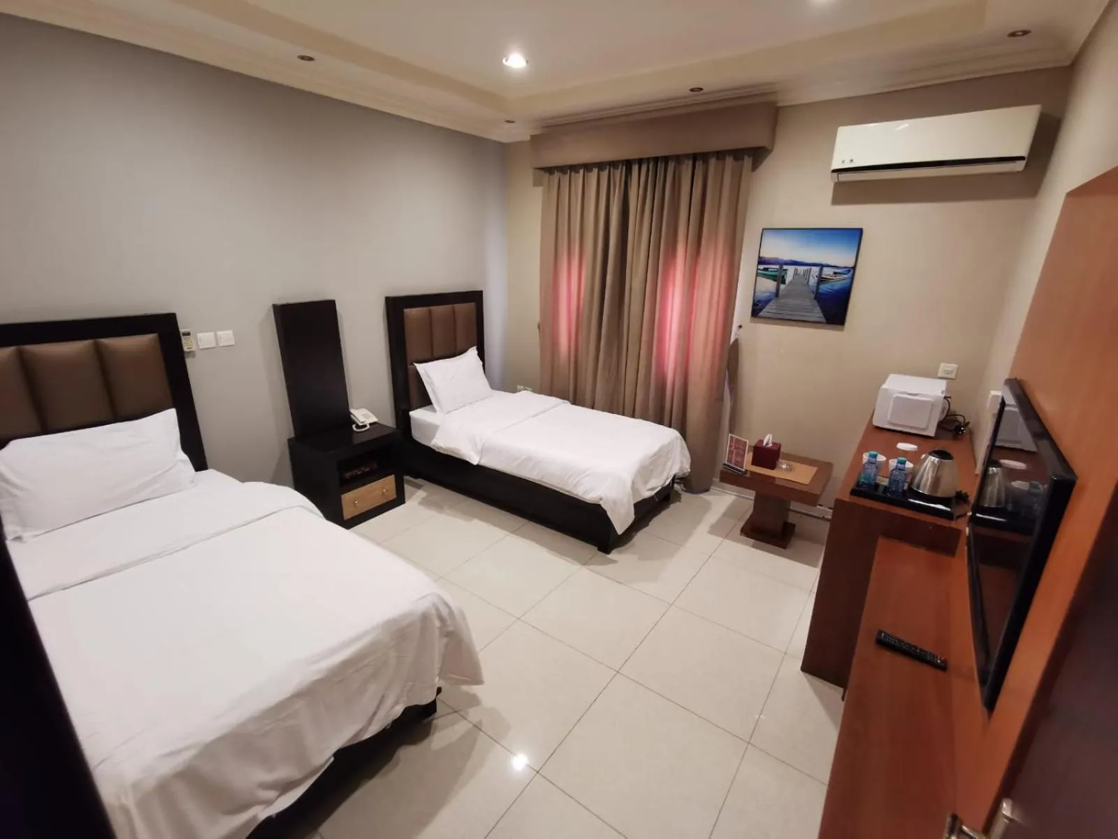 Bedroom, Bed in Ashbonh Hotel Suites