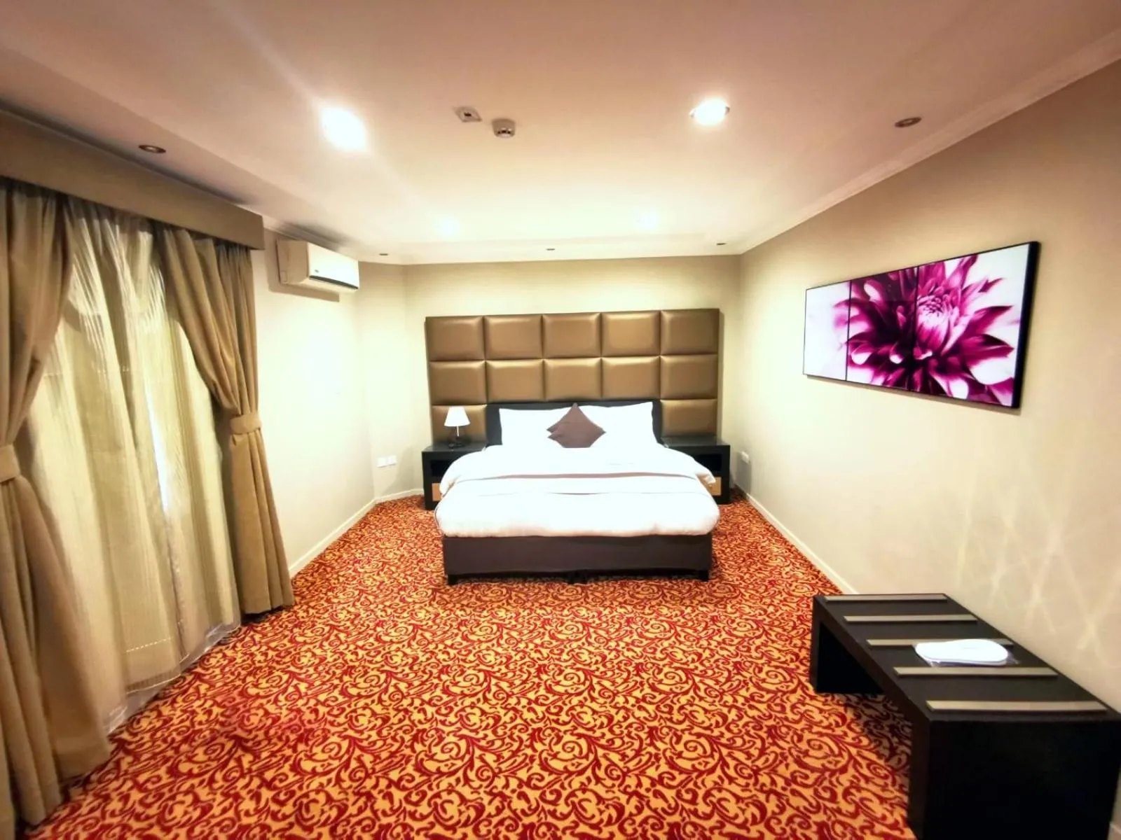 Bedroom, Bed in Ashbonh Hotel Suites