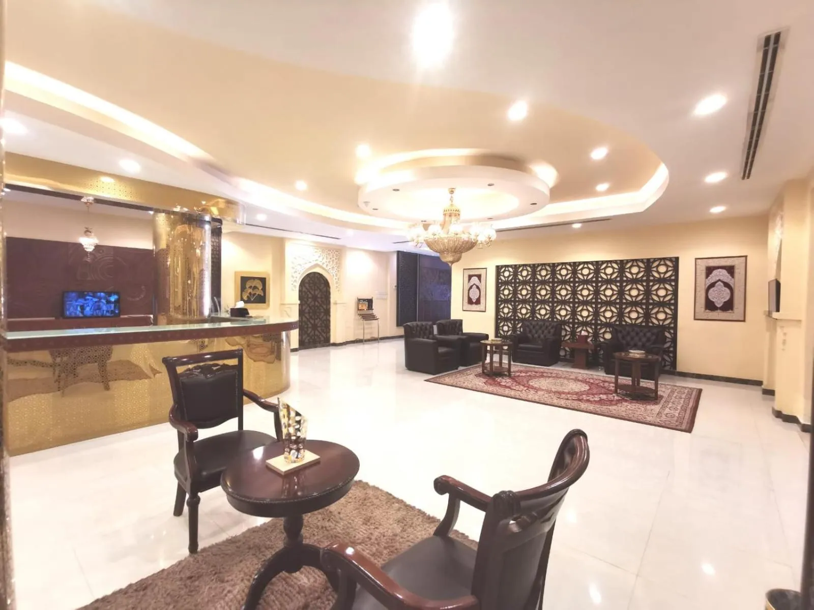 Lobby or reception in Ashbonh Hotel Suites