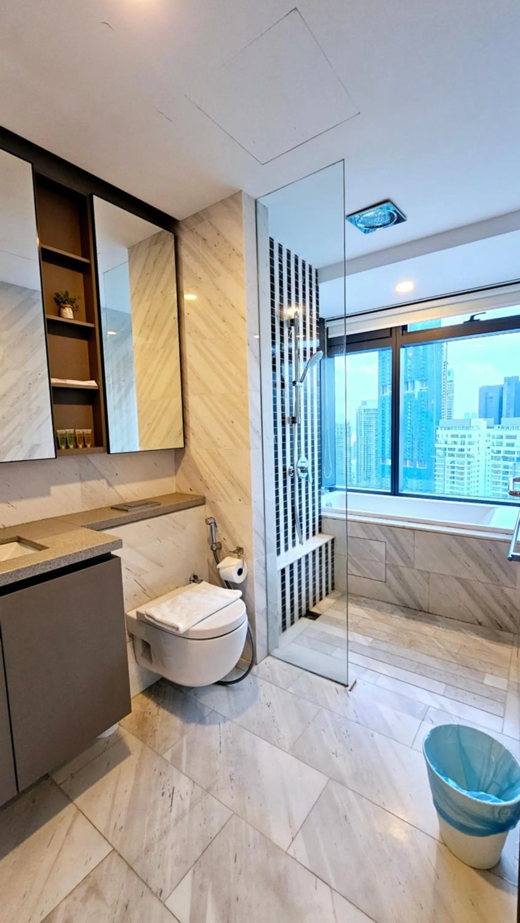 Toilet in Crystal Service Suite At Eaton KLCC