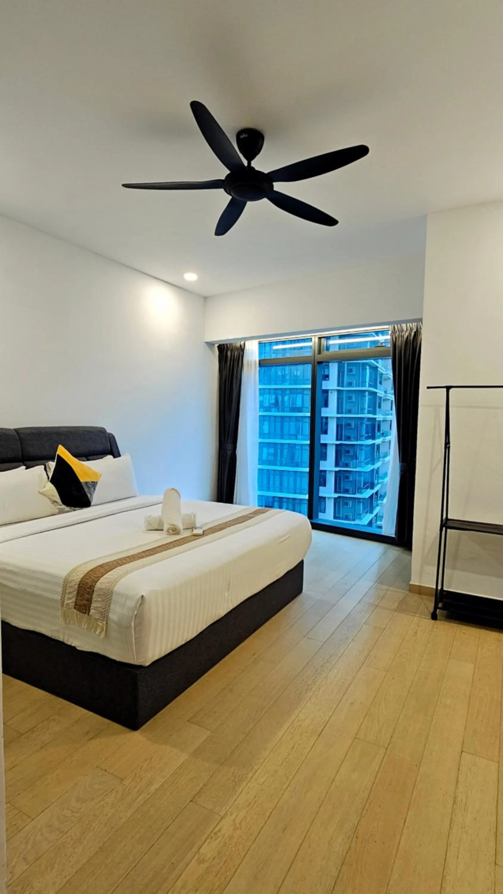 Bed in Crystal Service Suite At Eaton KLCC