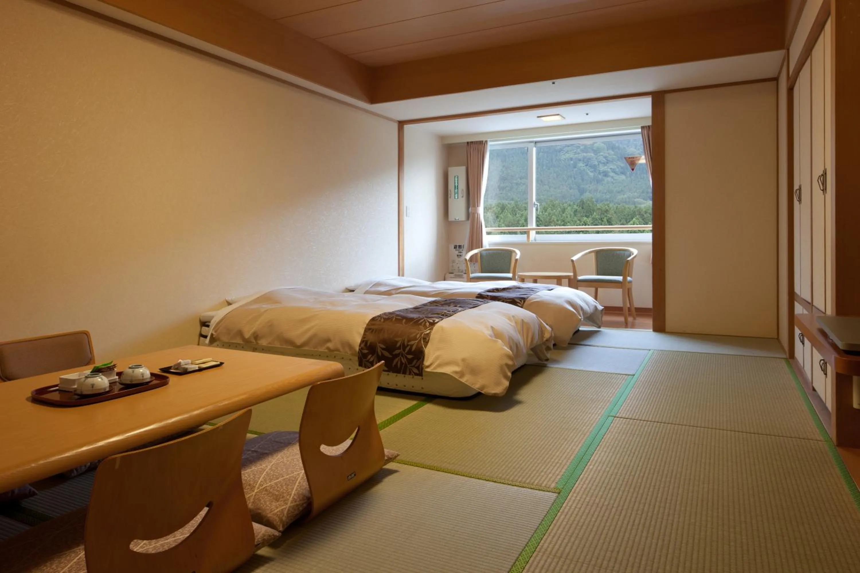 Photo of the whole room, Bed in Hotel Morinokaze Tateyama‎