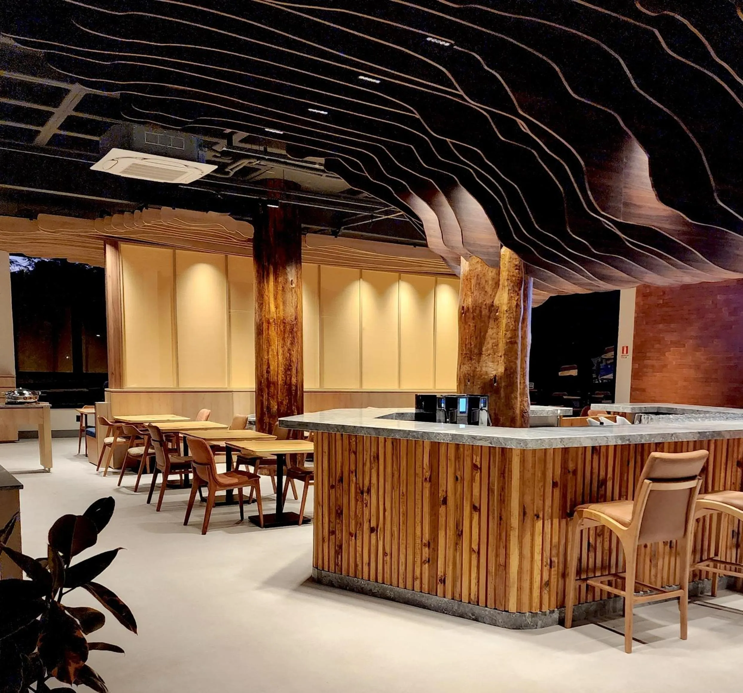 Lounge or bar in DoubleTree by Hilton Caracol Canela