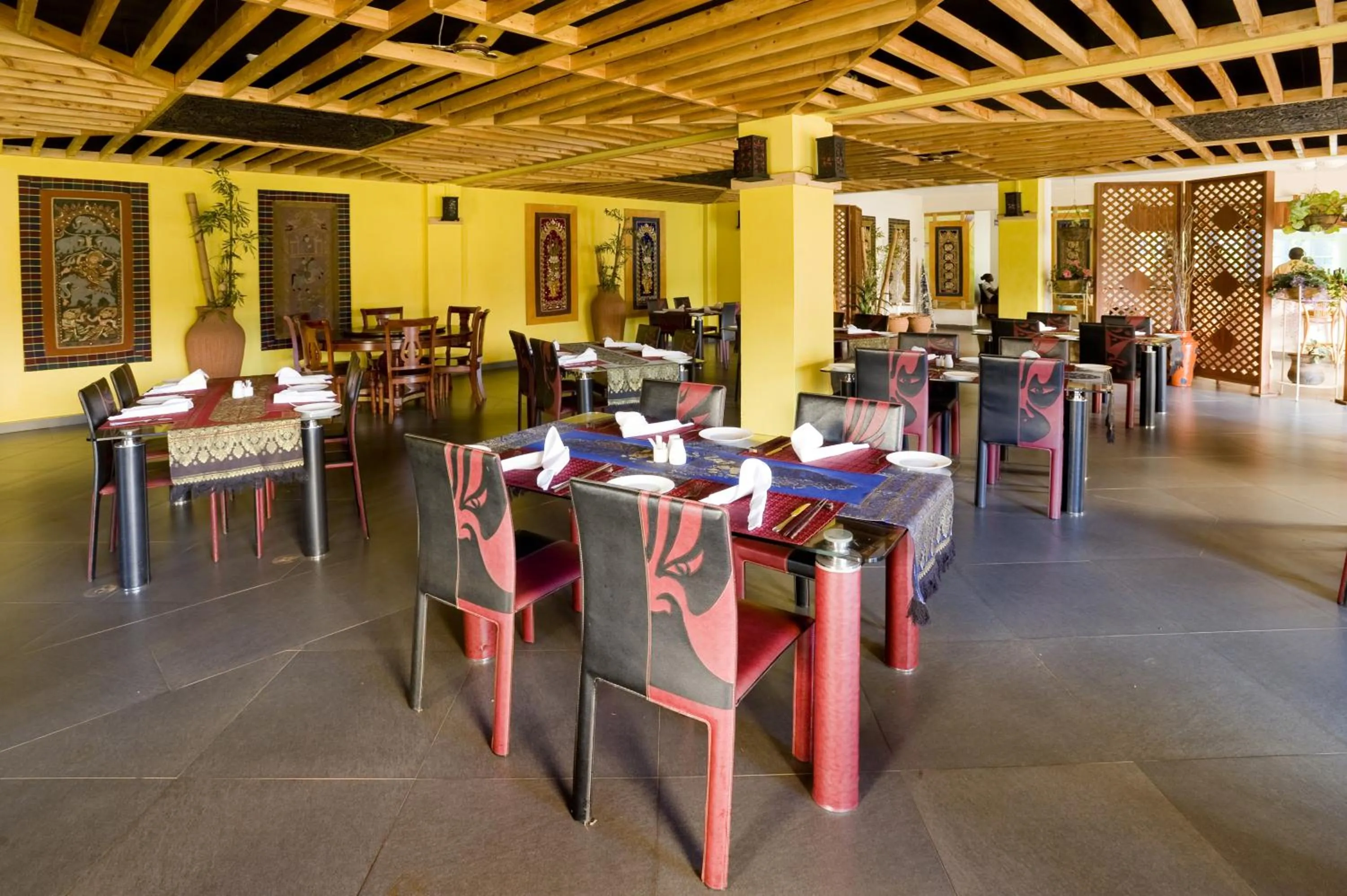 Restaurant/places to eat in Metropole Hotel Kampala