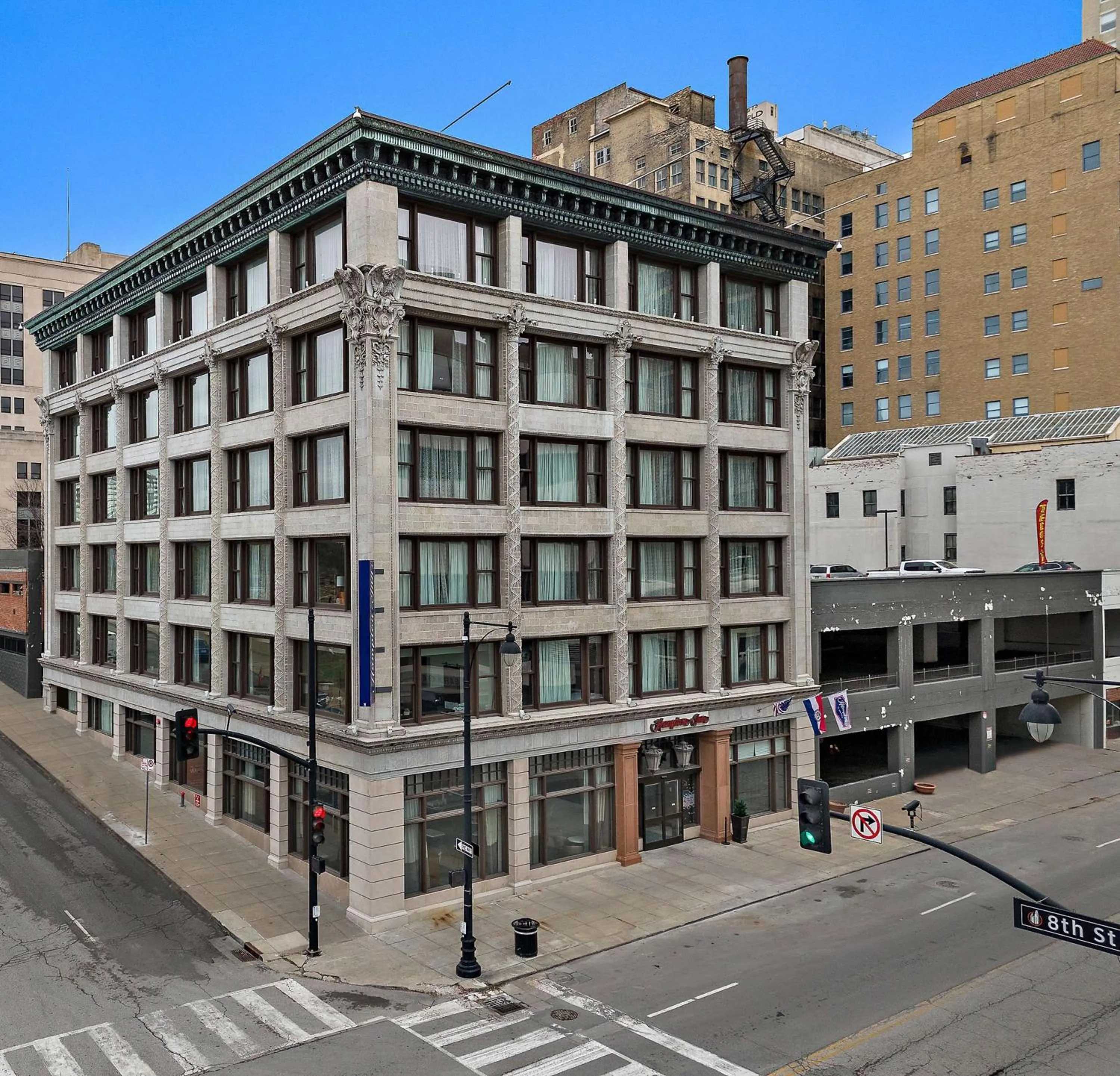 Property building in Hampton Inn Kansas City - Downtown Financial District