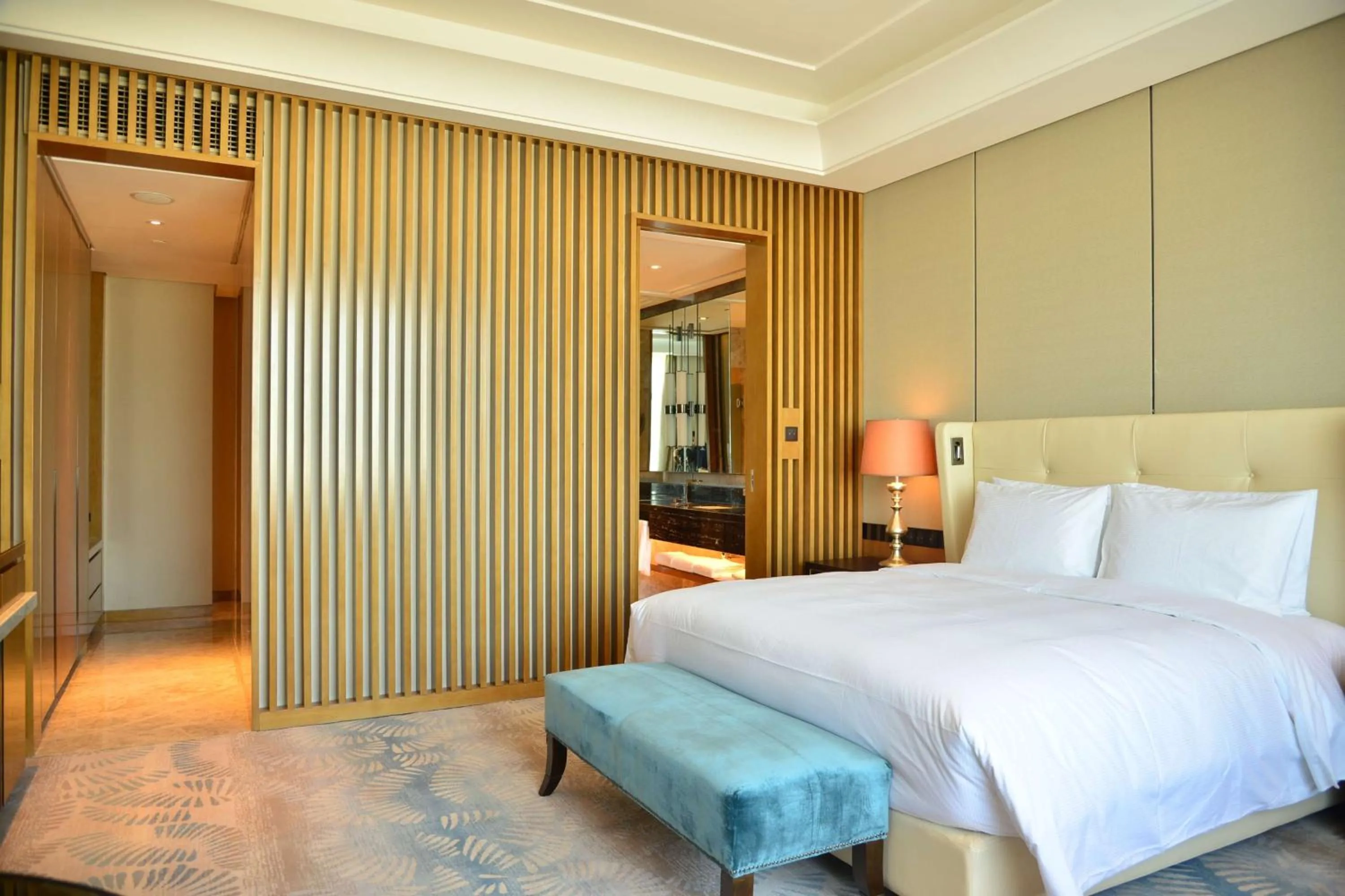 Bed in Hilton Urumqi