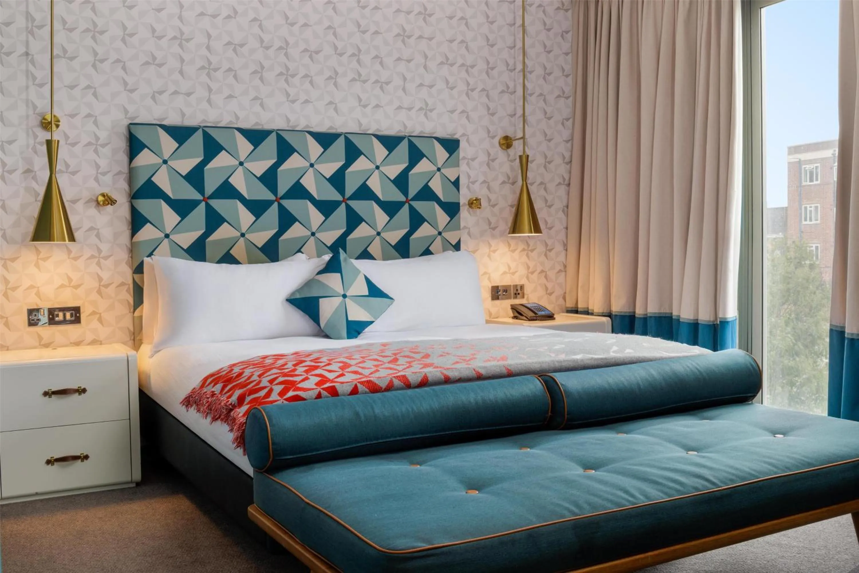 Bed in Hilton Bournemouth