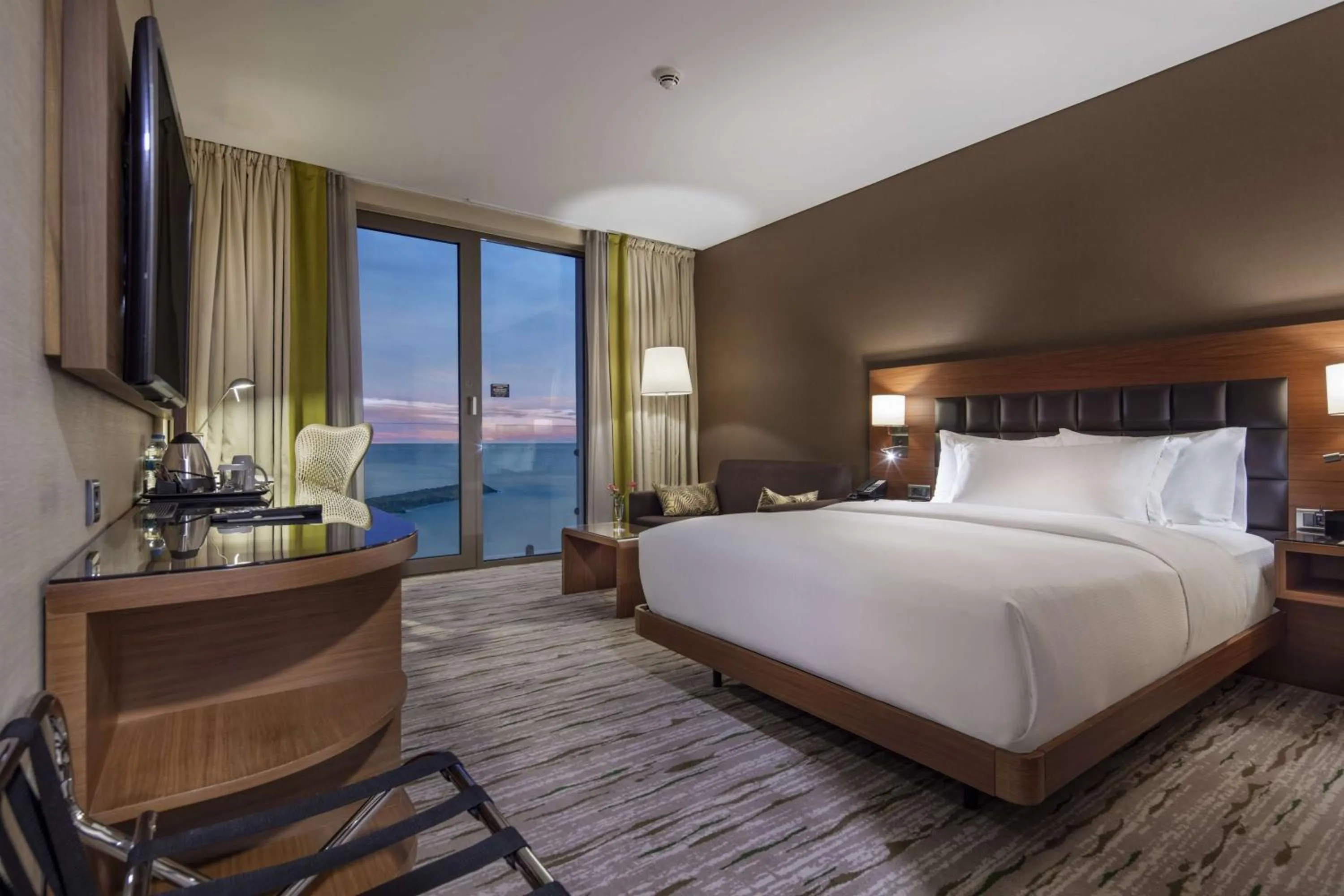 Bedroom, Bed in DoubleTree by Hilton Trabzon