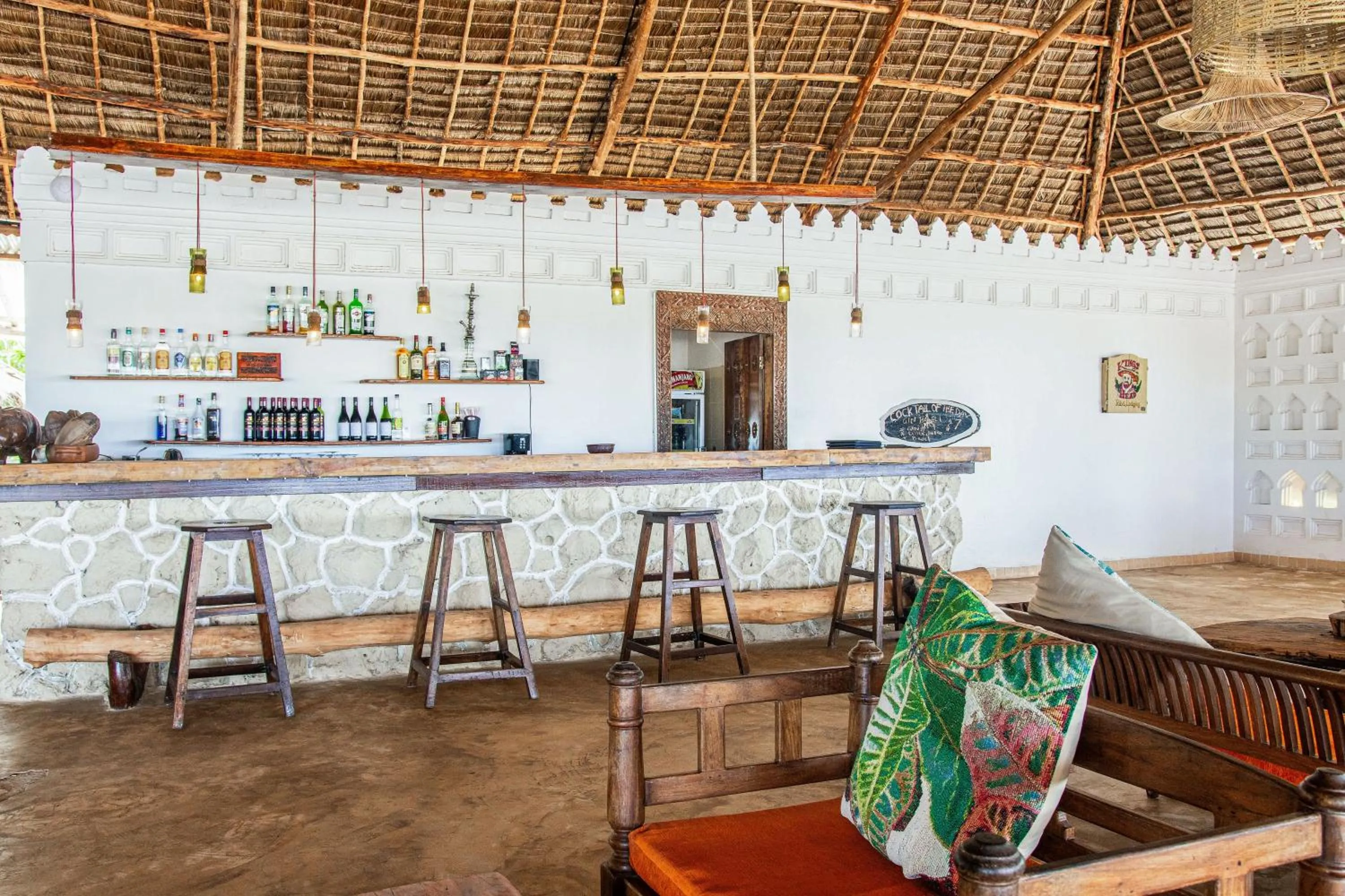 Lounge or bar in Hakuna Majiwe Beach Lodge