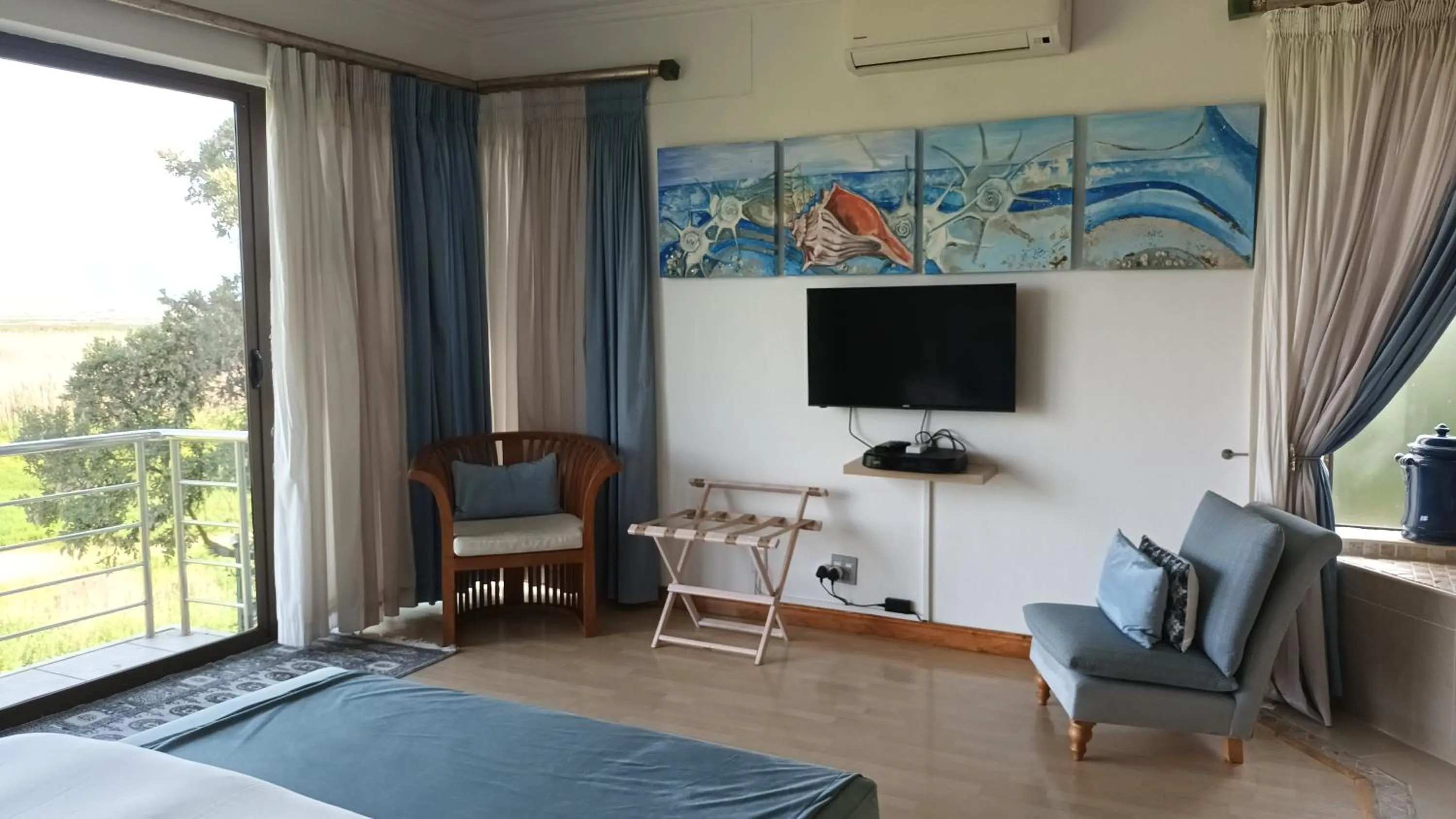 TV and multimedia, Bed in Castellon Boutique Hotel