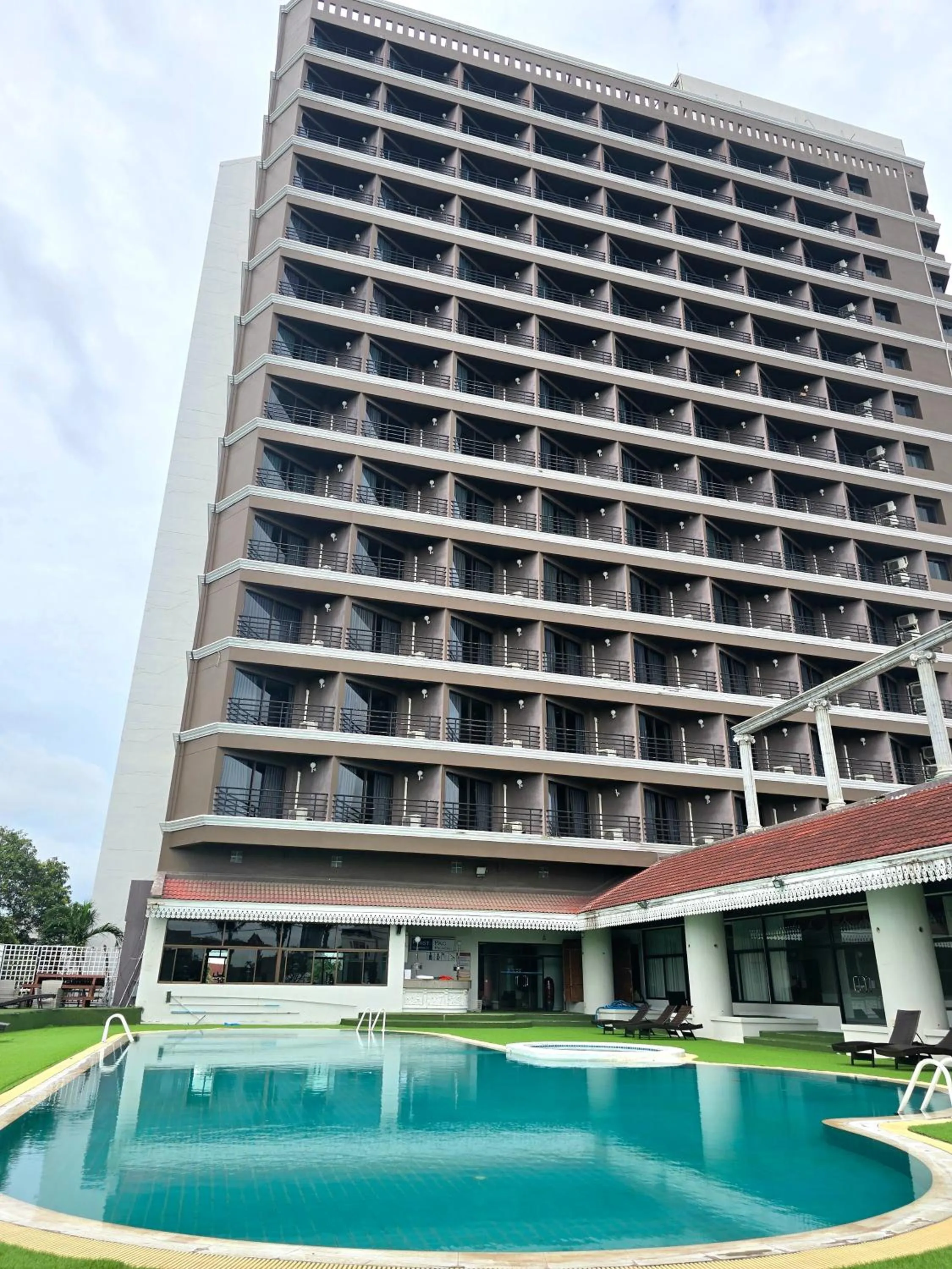 Swimming pool in First Pacific Cirrus