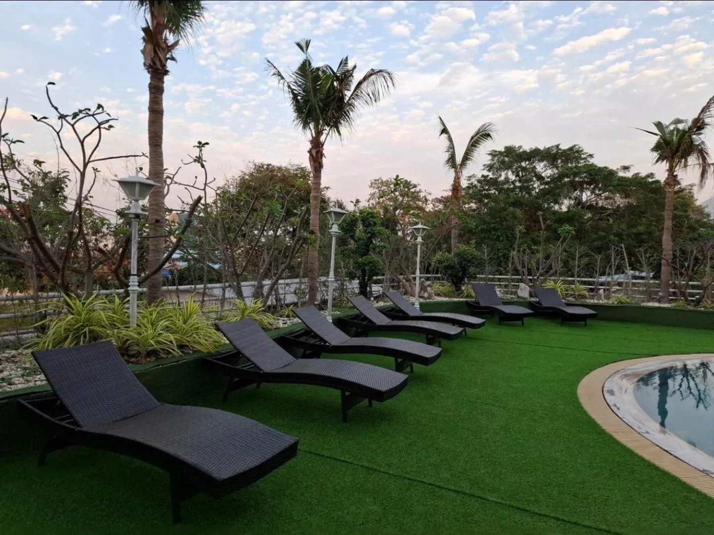 Garden view in First Pacific Cirrus