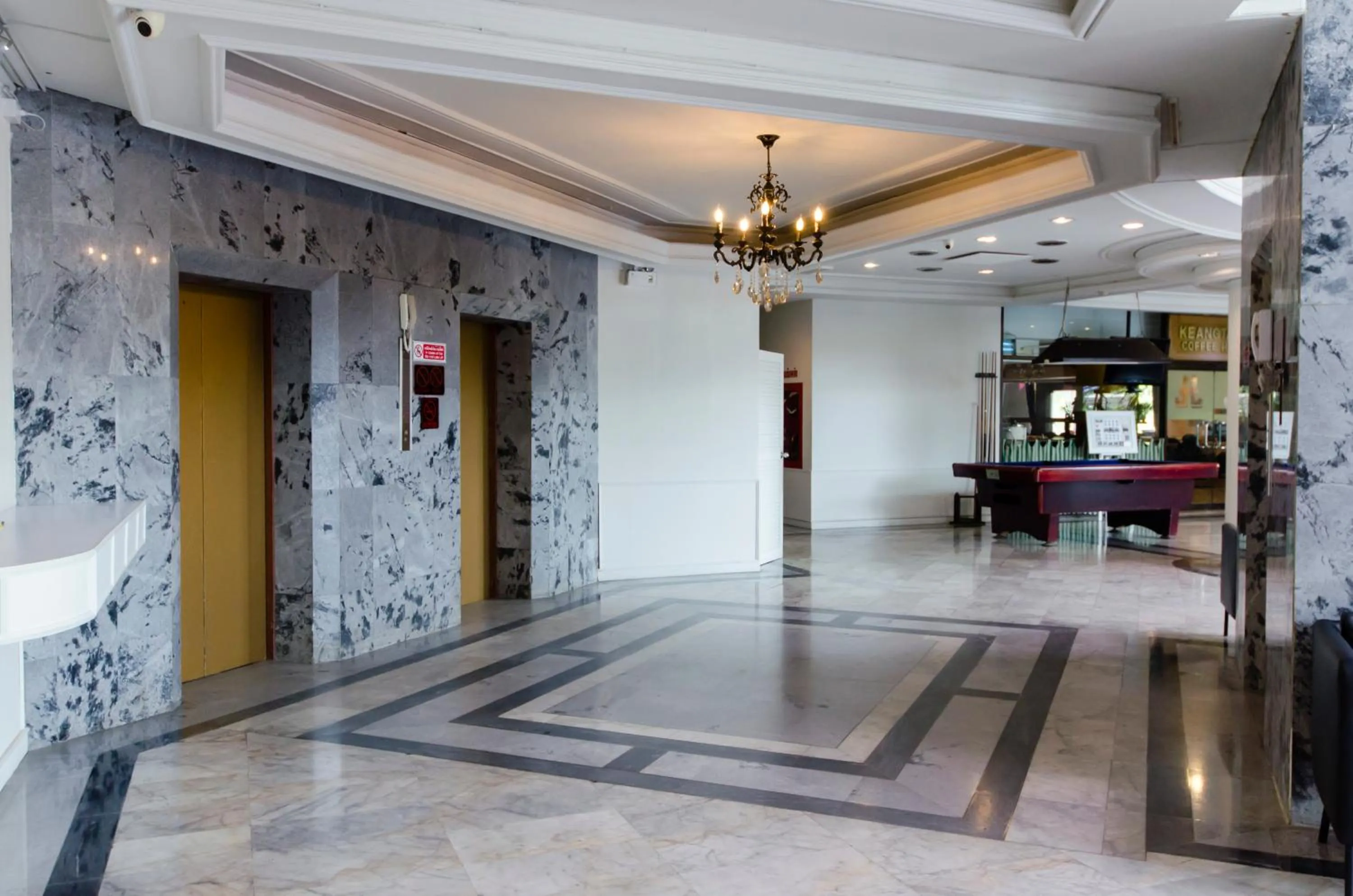 elevator in First Pacific Cirrus