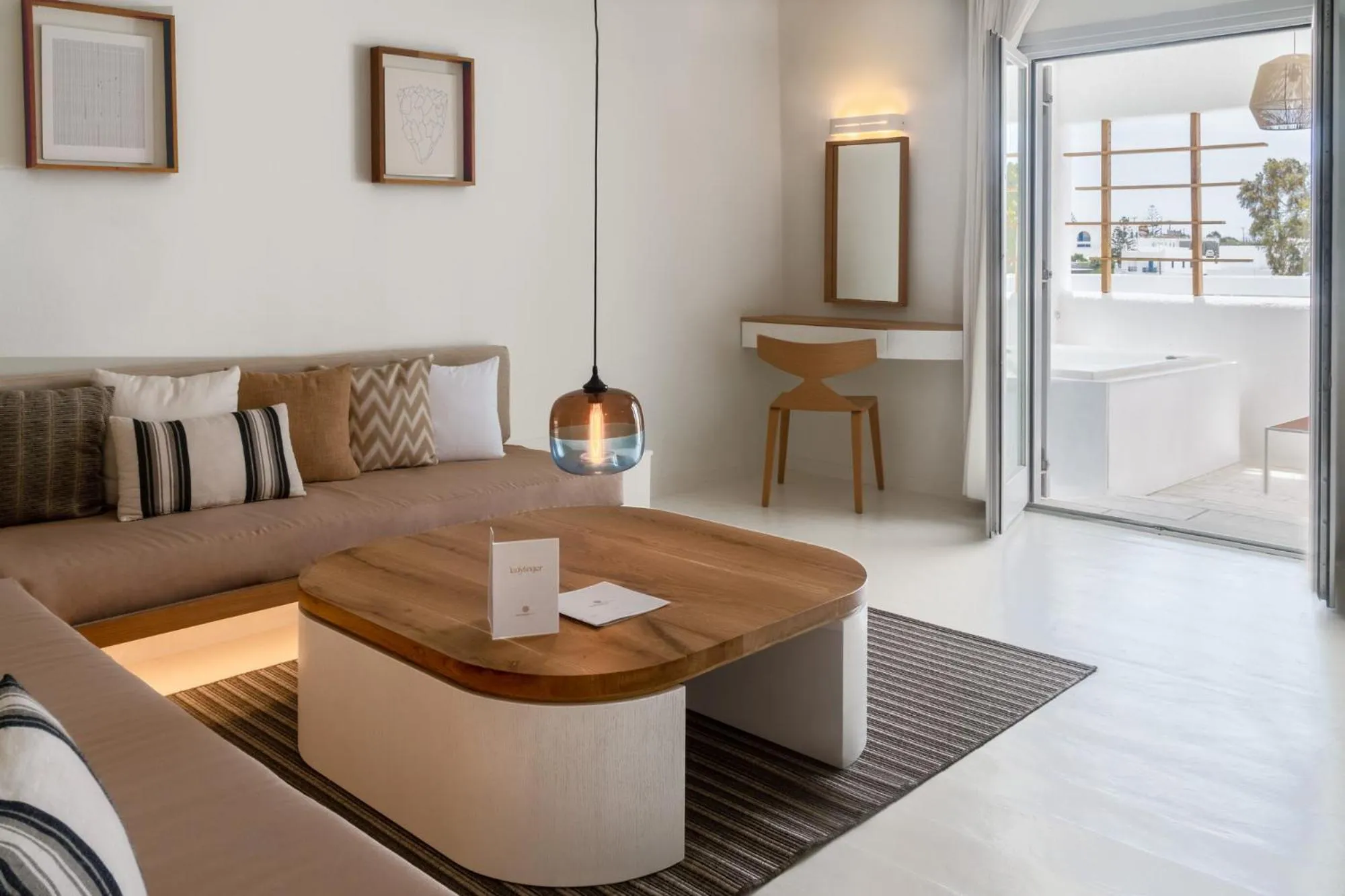 Decorative detail in Andronikos Hotel