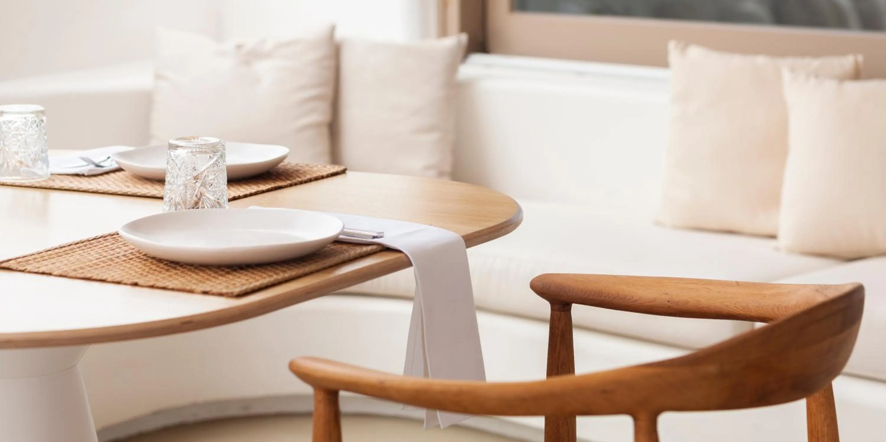 Restaurant/places to eat in Andronikos Hotel