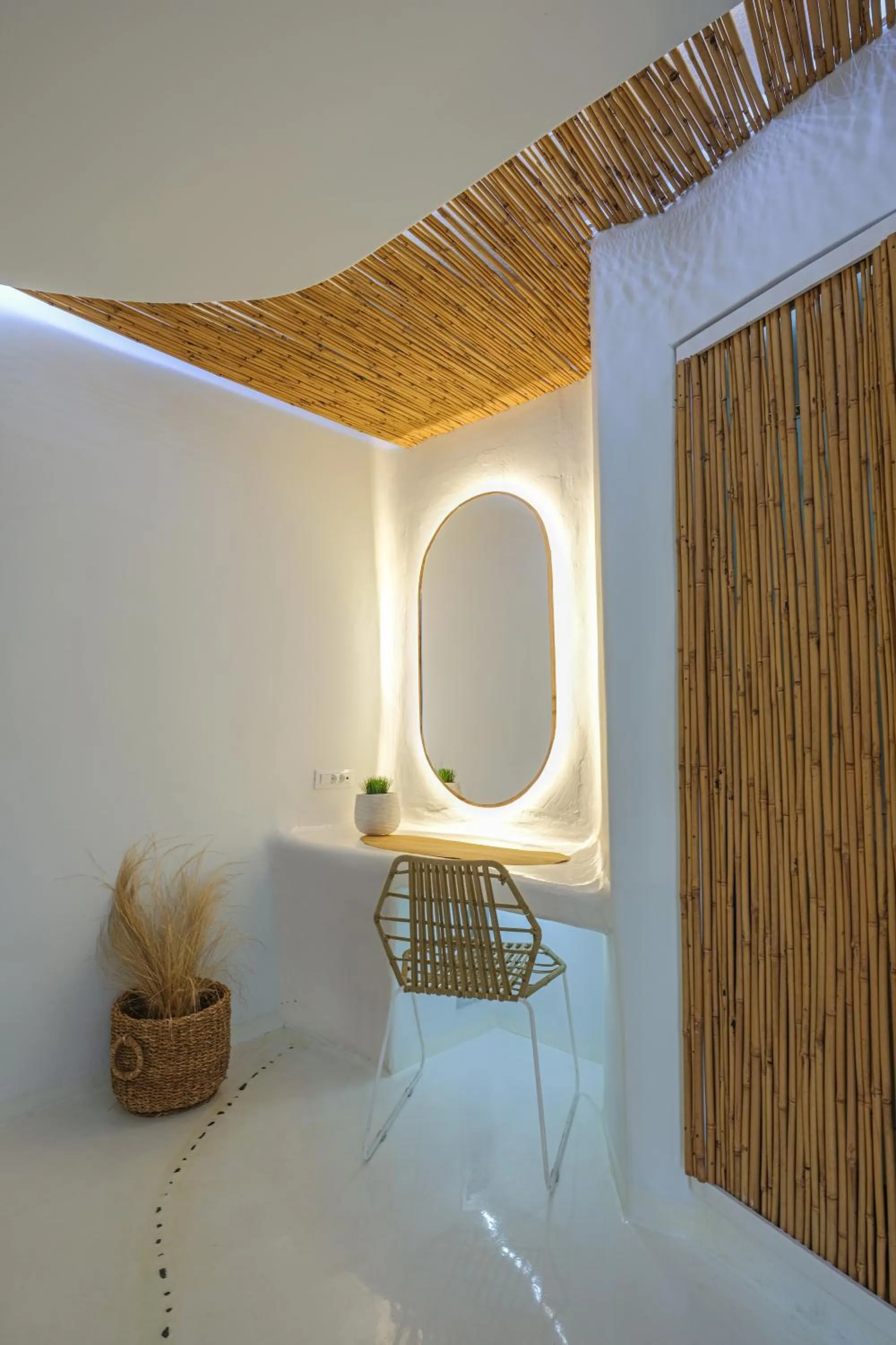 Garden in Andronikos Hotel