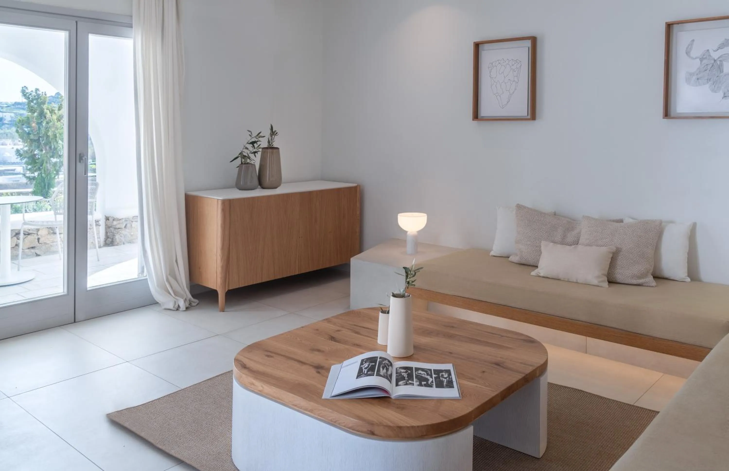 Living room in Andronikos Hotel