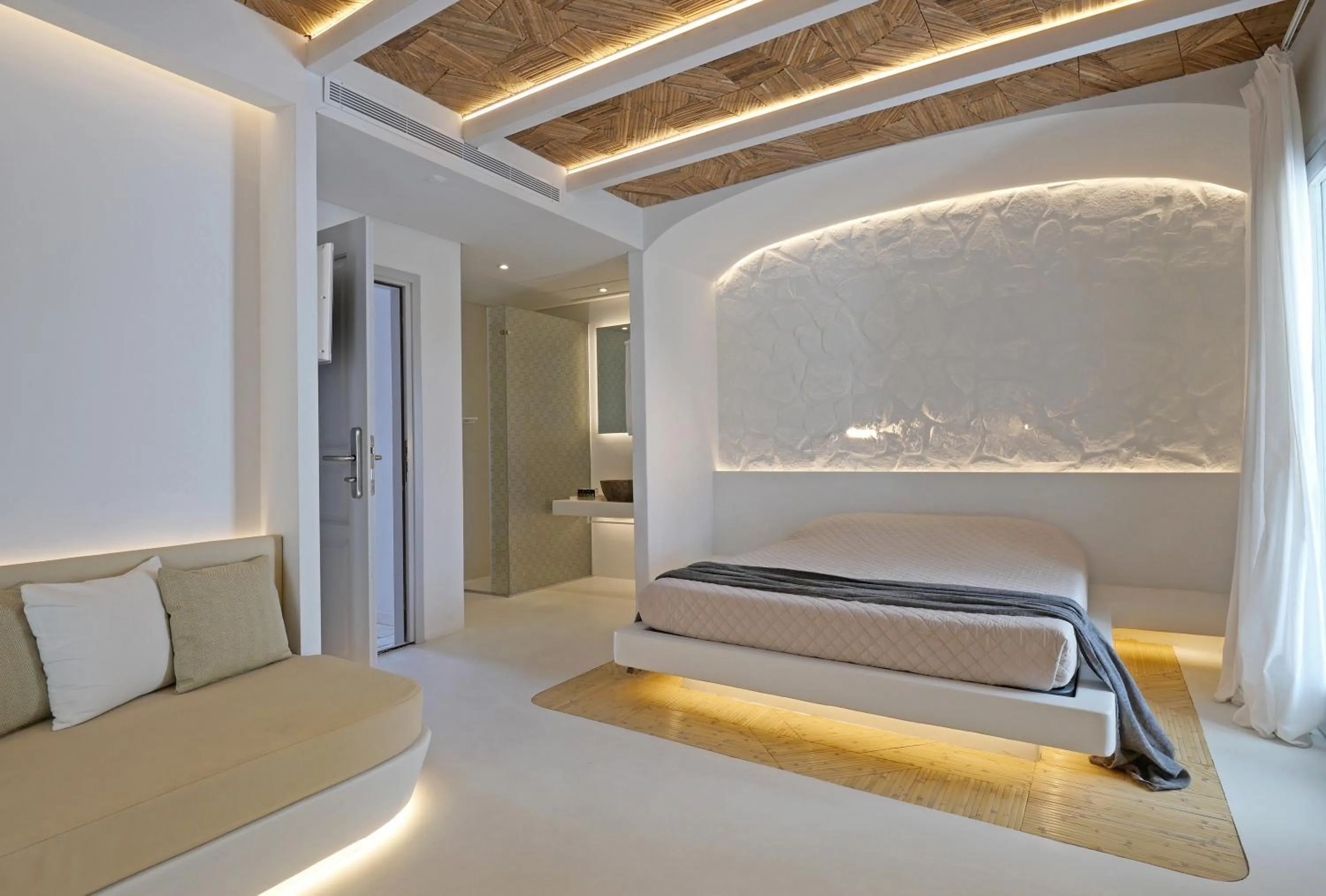 Bed in Andronikos Hotel