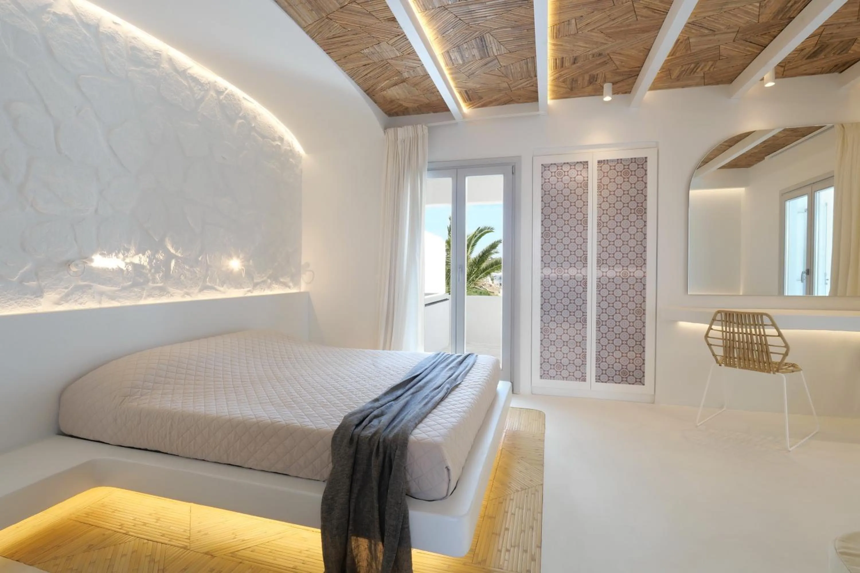 Bed in Andronikos Hotel