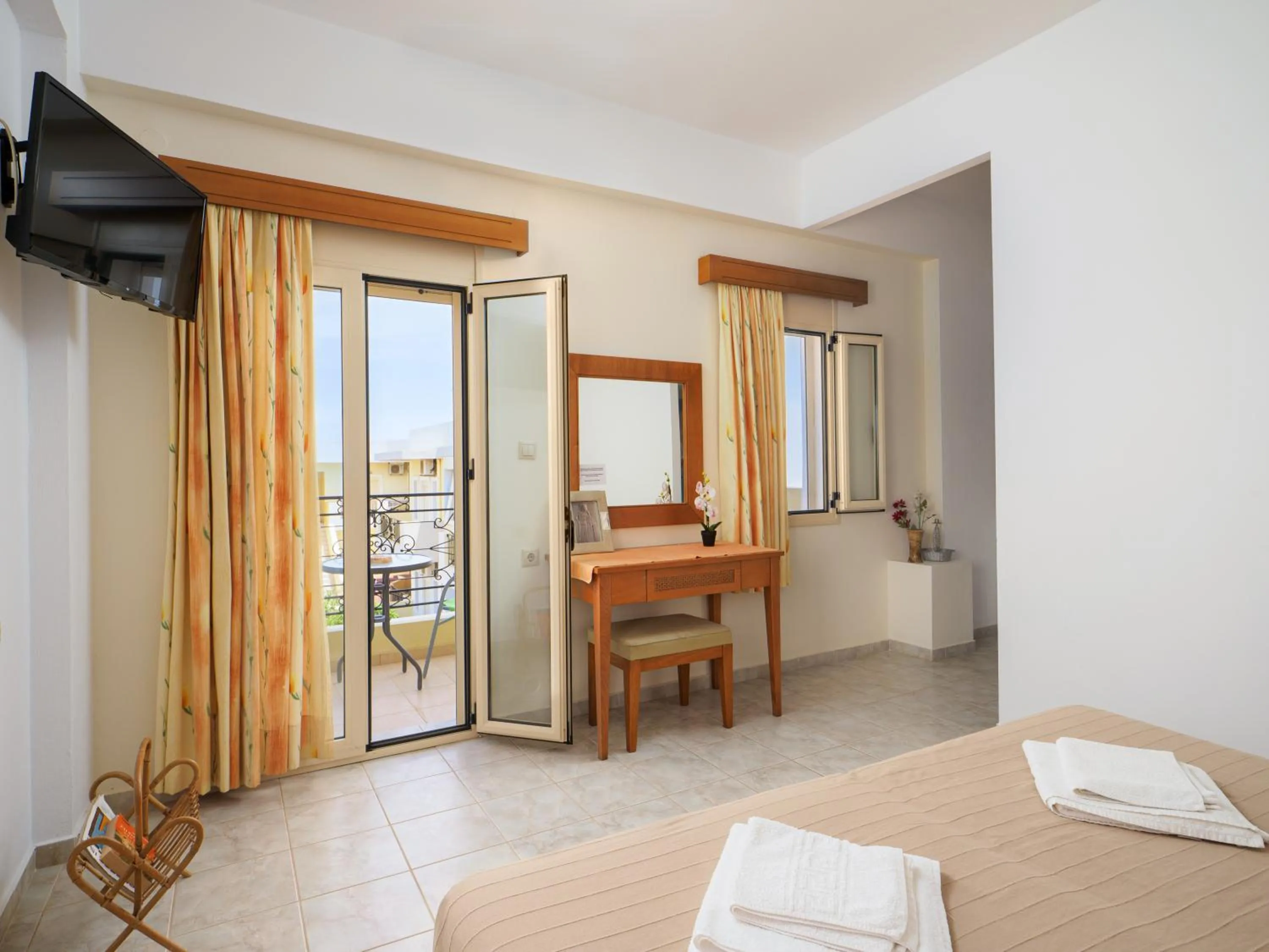 Bedroom, Bed in Fotis Studios Apartments