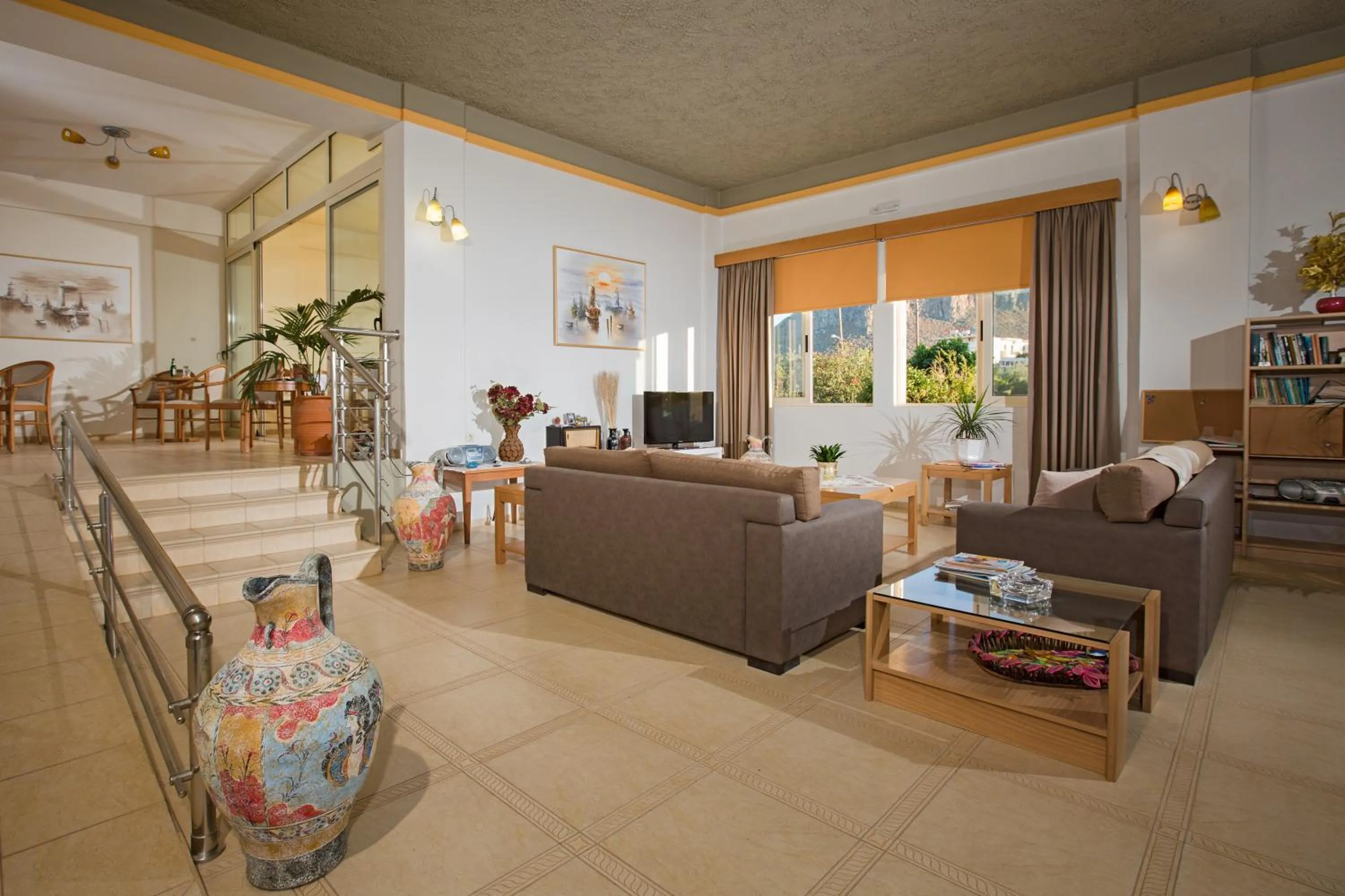 Seating area in Fotis Studios Apartments