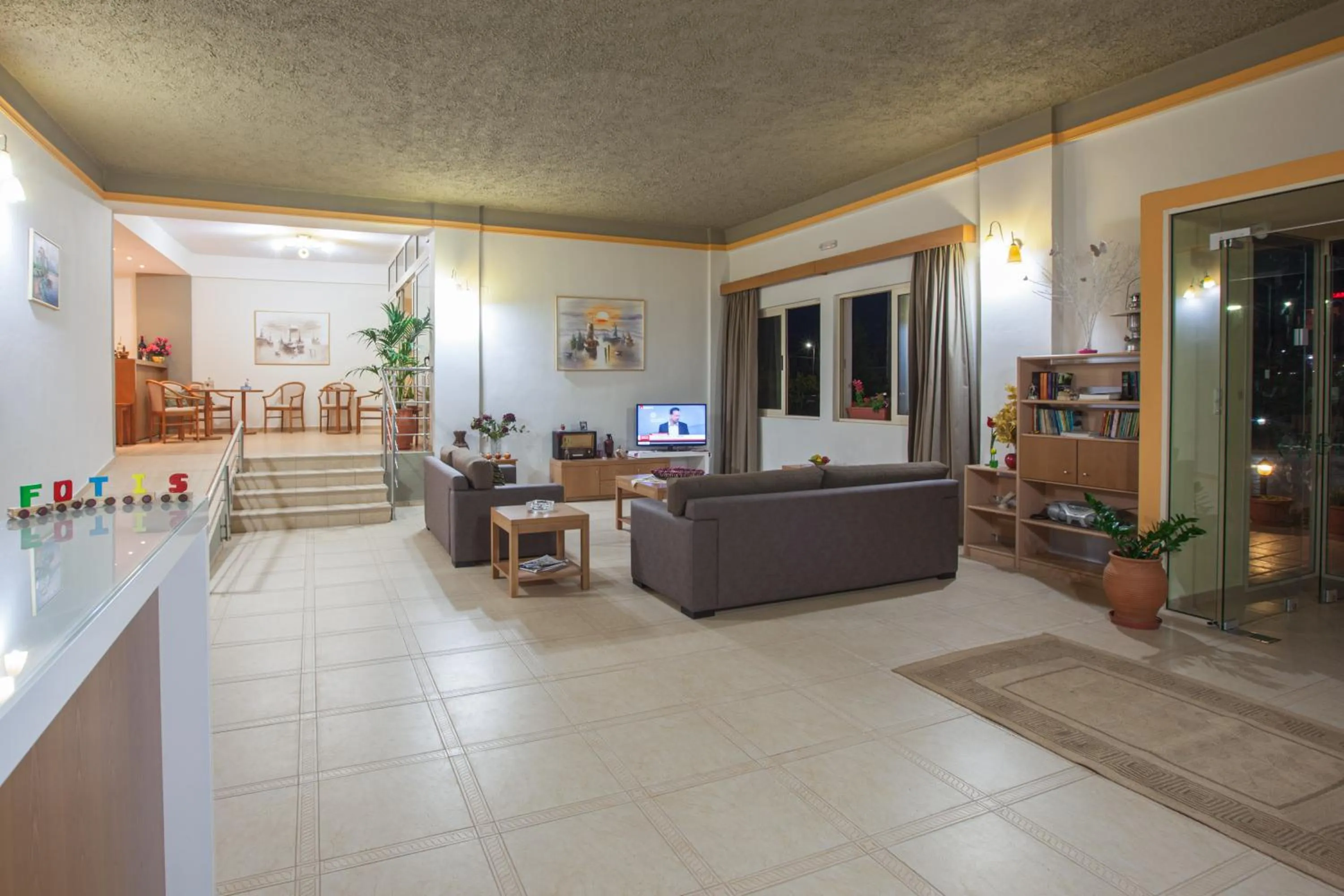 TV and multimedia in Fotis Studios Apartments