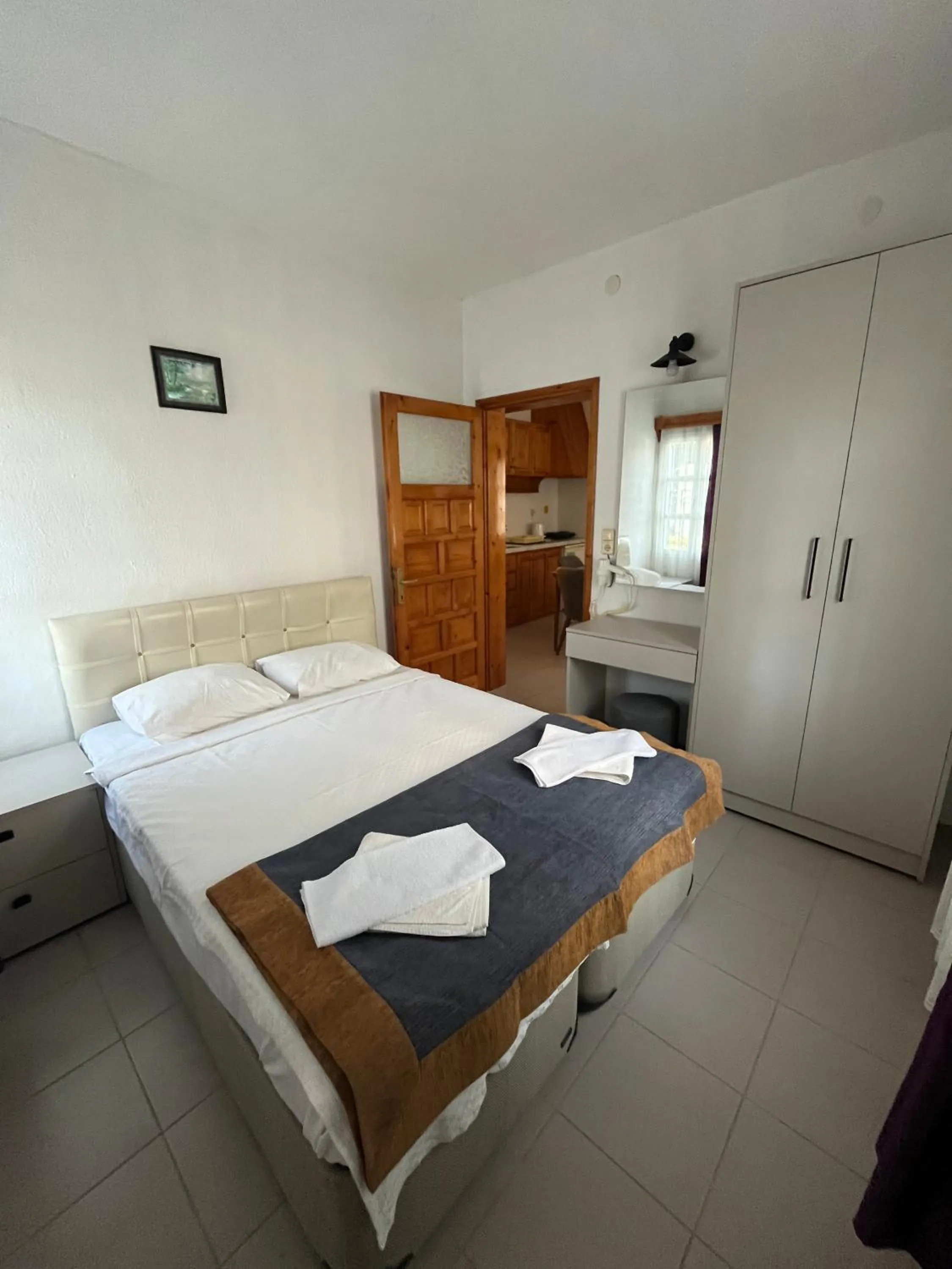 Bedroom, Bed in Ege Apartments