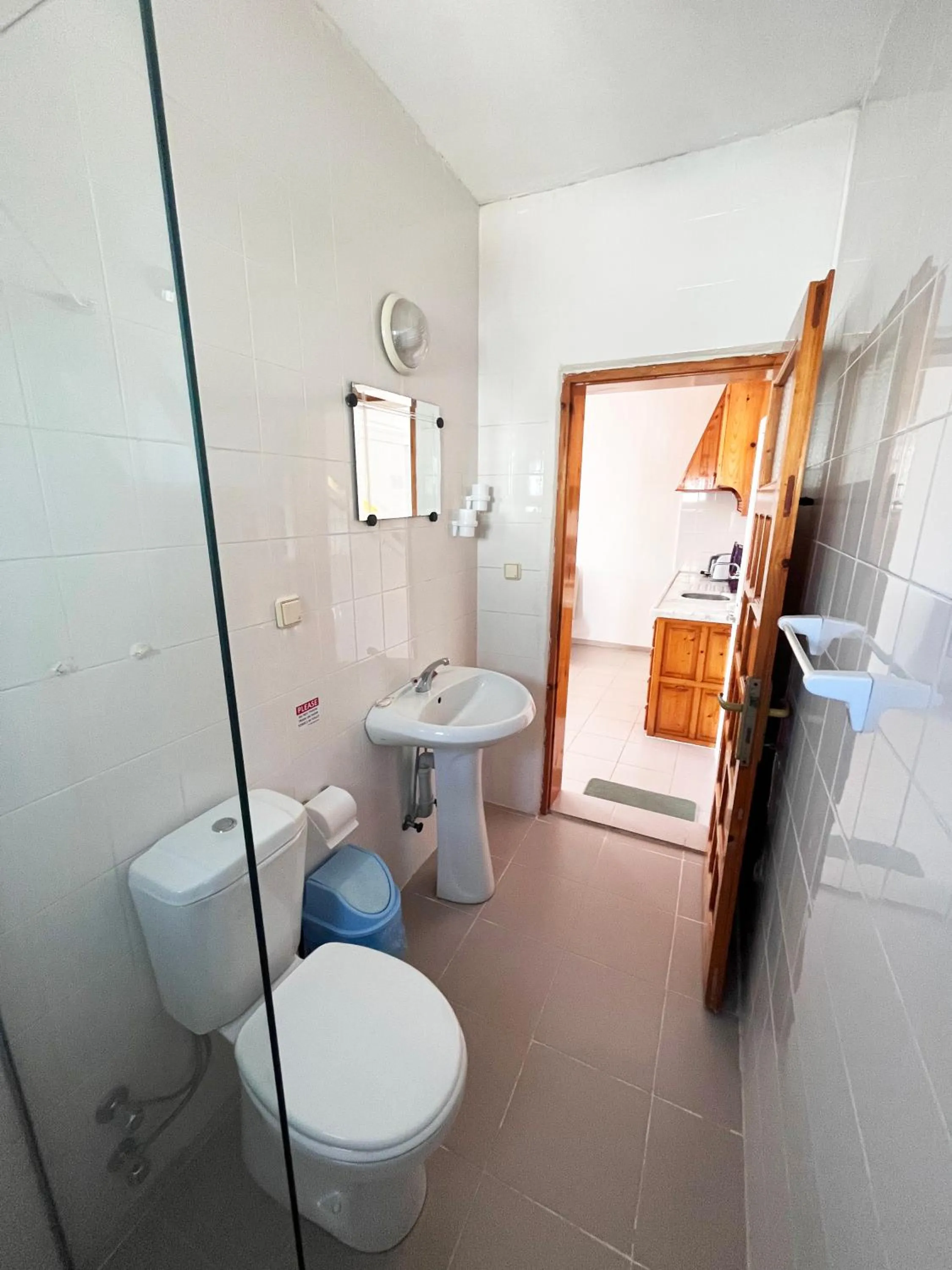 Toilet in Ege Apartments